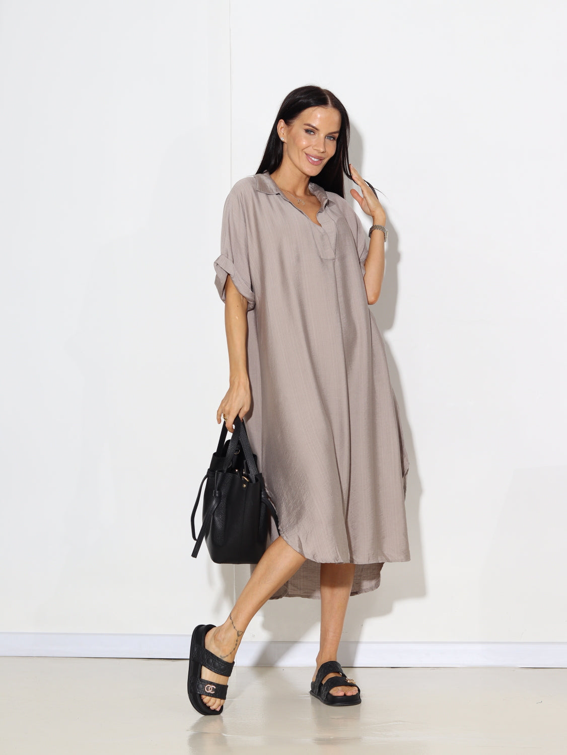 Taupes tonī Oversize īsa kleita - 15224