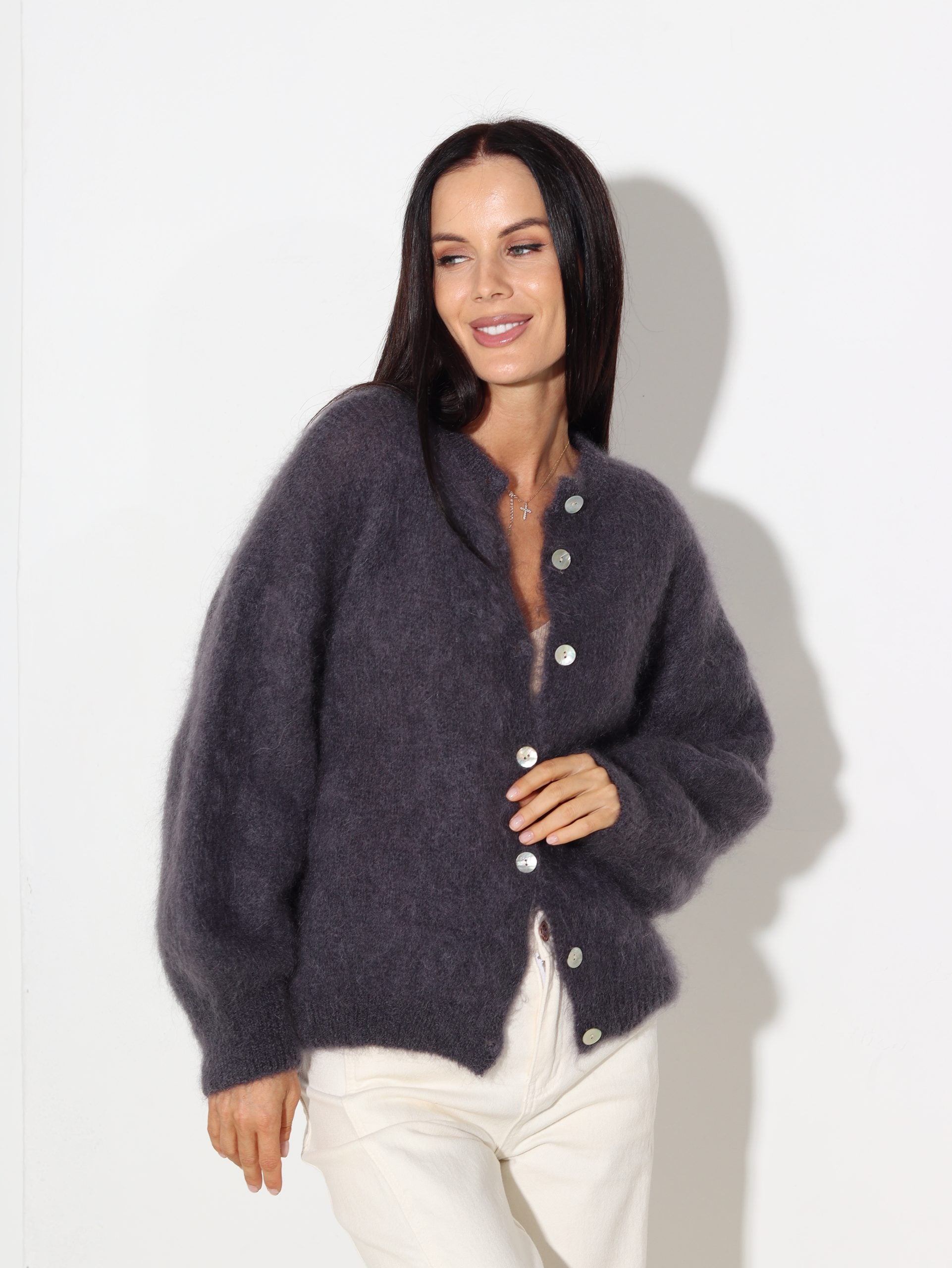 Tumši pelēka, brīva piegriezuma, pogājama Mohēras jaka - 16252