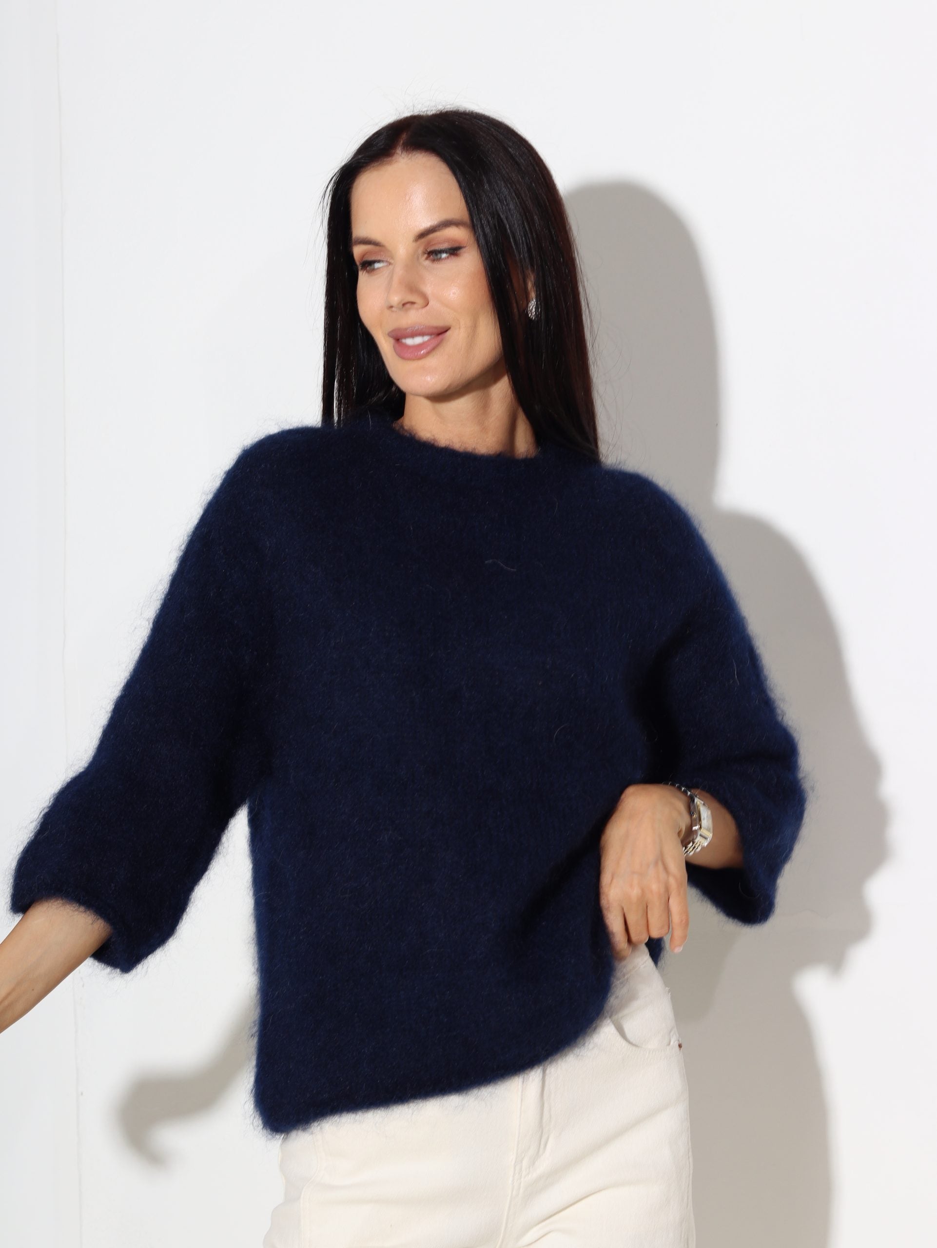 Tumši zilas mohēras džemperis ar 3/4 rociņām - 16262