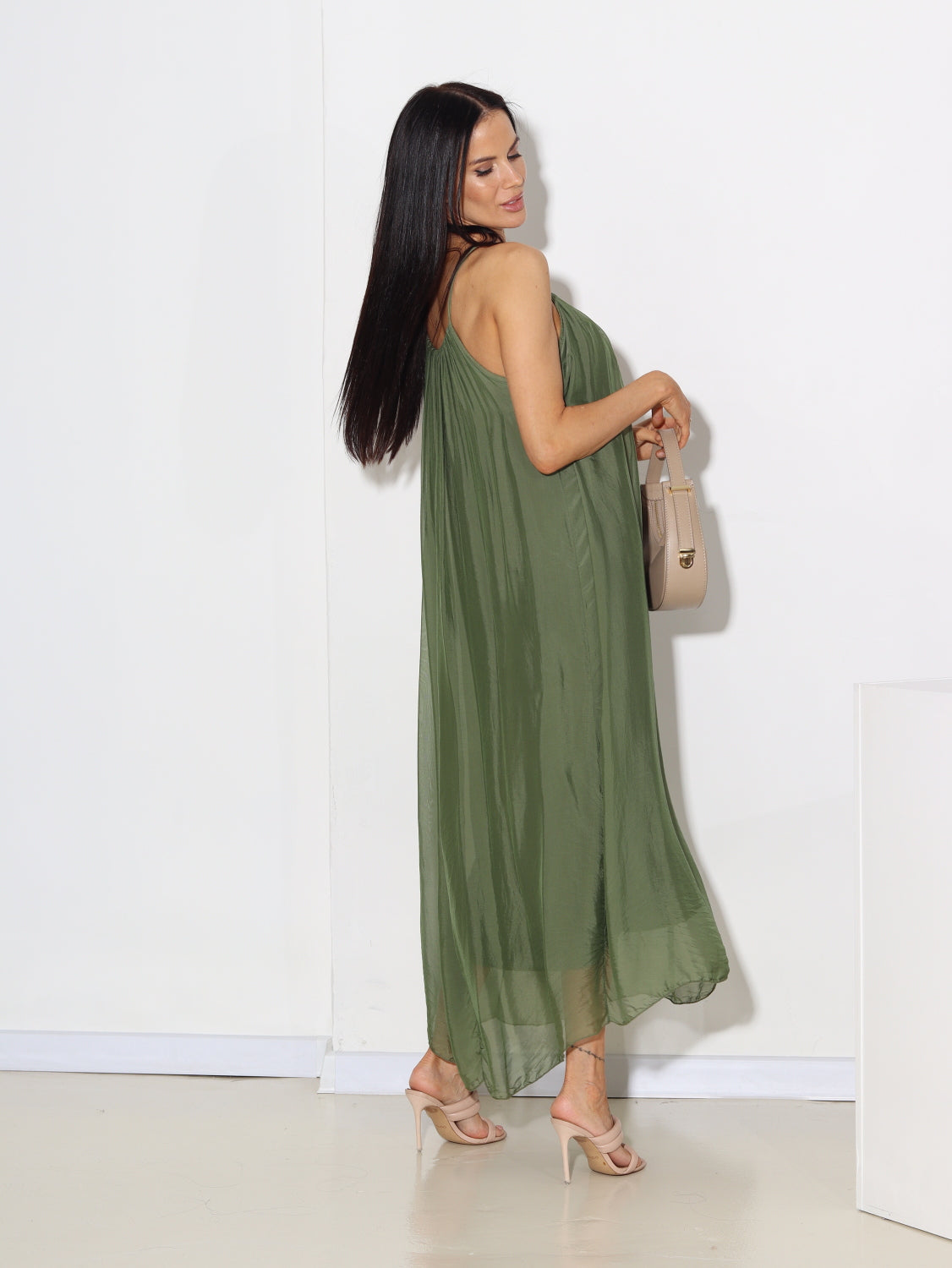 Zaļa/haki kleita uz plānām lencītēm - 15343