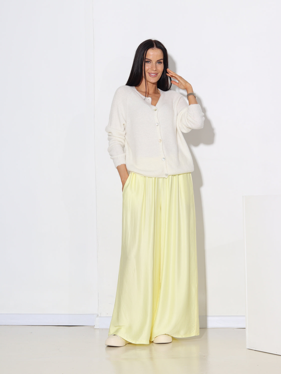 Balts alpakas jaka  ar podziņām - 15362