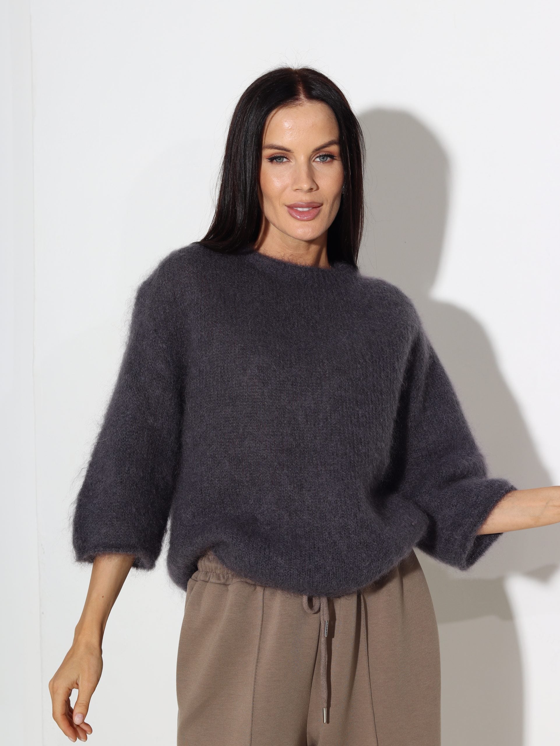 Tumši pelēkas mohēras džemperis ar 3/4 rociņām - 16263