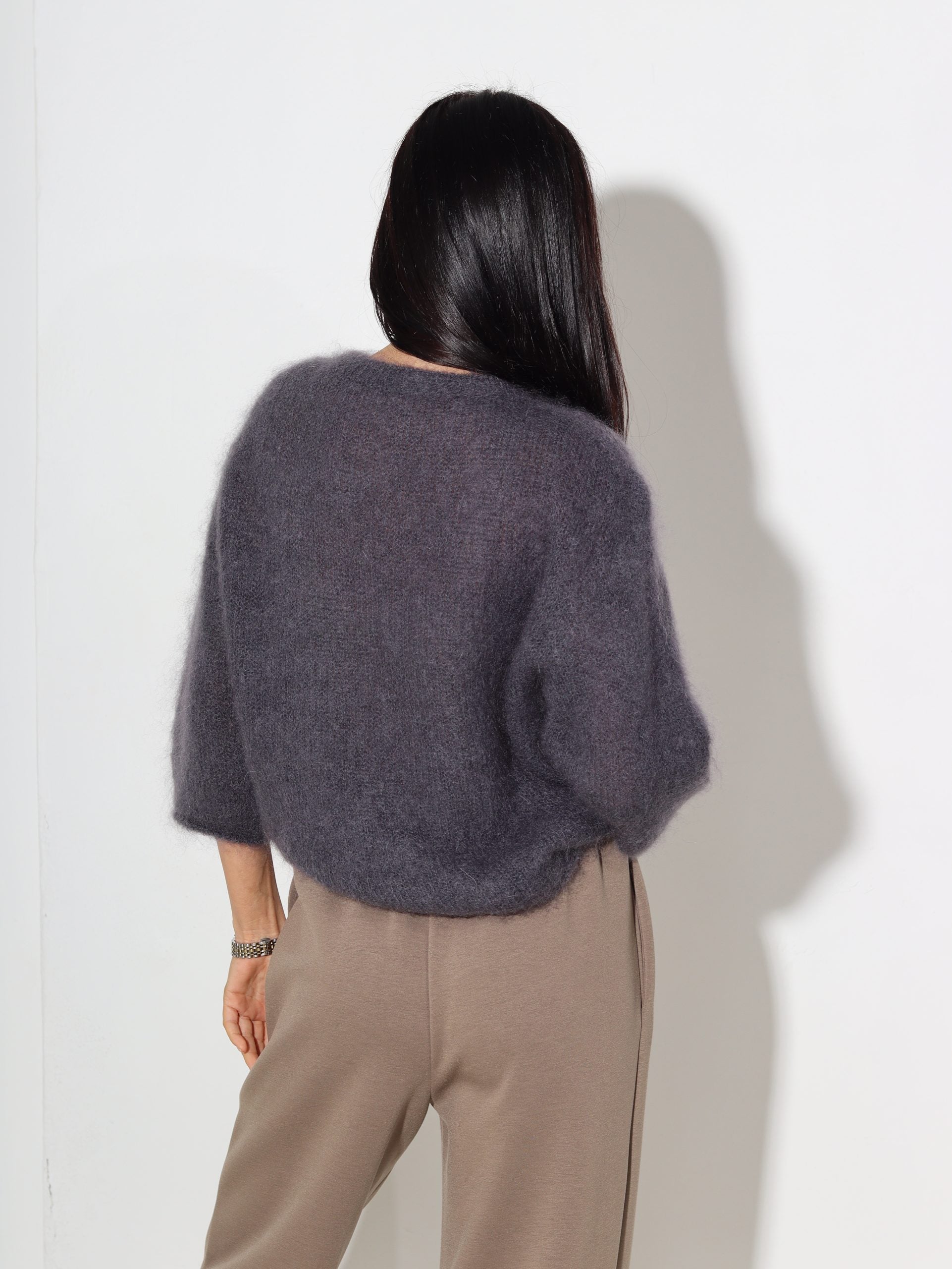 Tumši pelēkas mohēras džemperis ar 3/4 rociņām - 16263