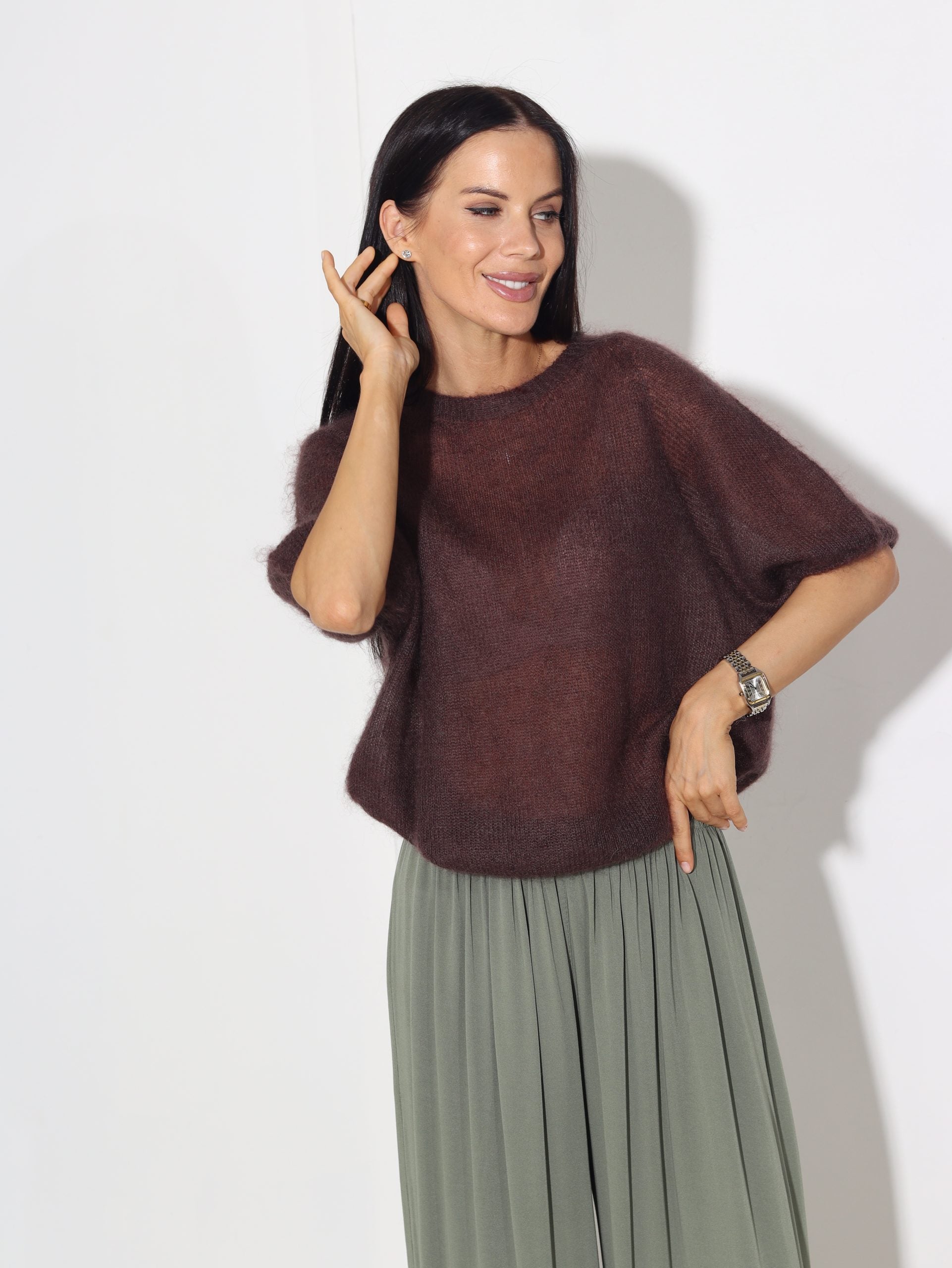 Tumši brūns mohēras džemperis ar īsām piedurknēm - 15849