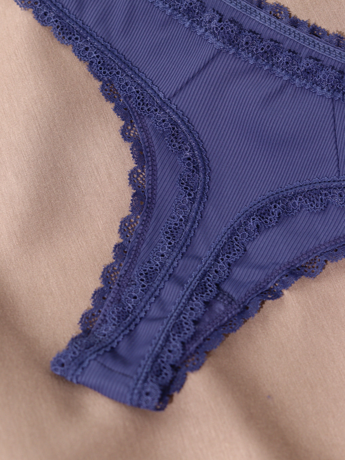 Zilas string biksītes ar mežģīņu maliņu - 16205