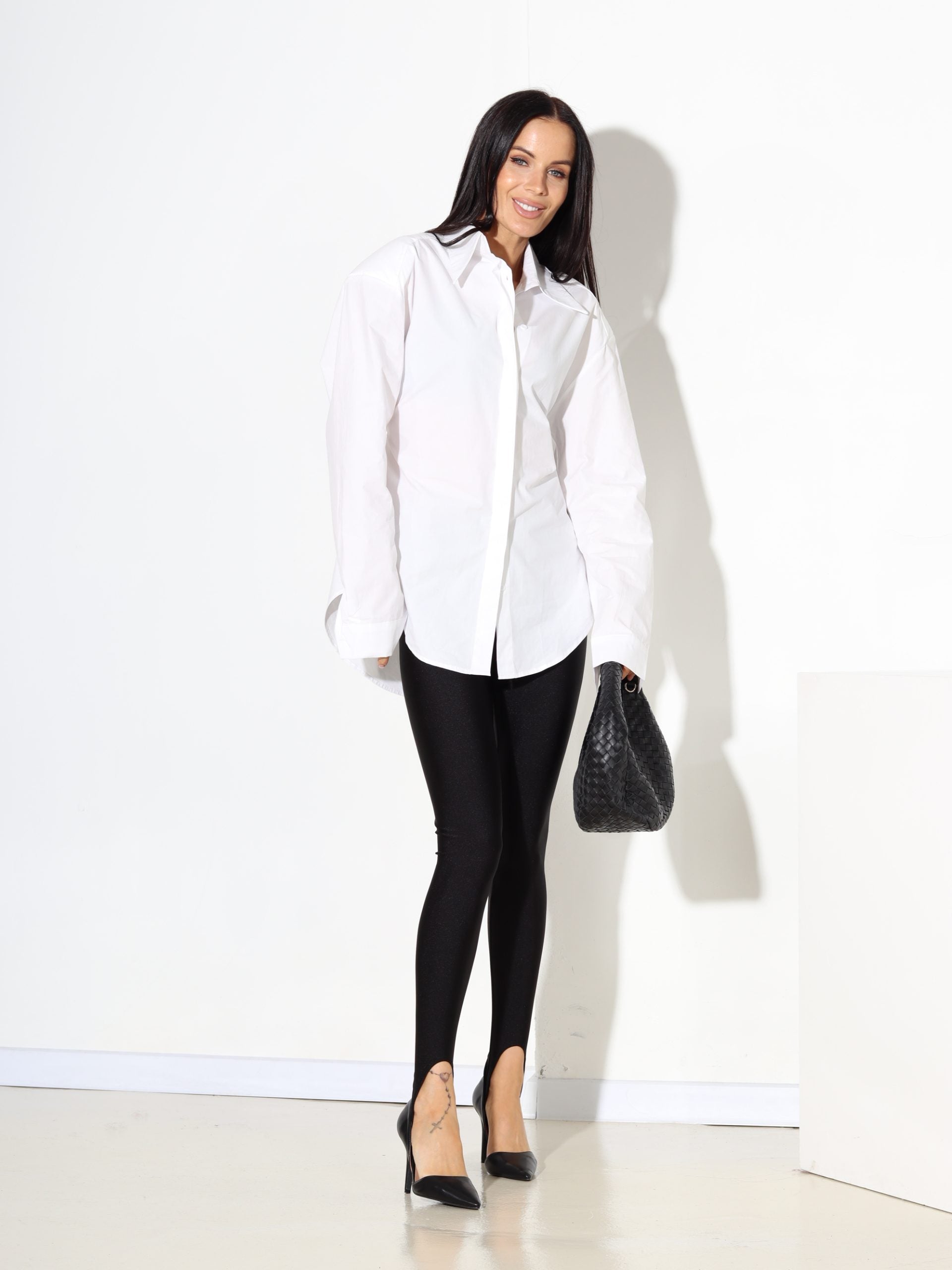 Balts klasisks krekls ar sasienamu mugurpusi - 17690