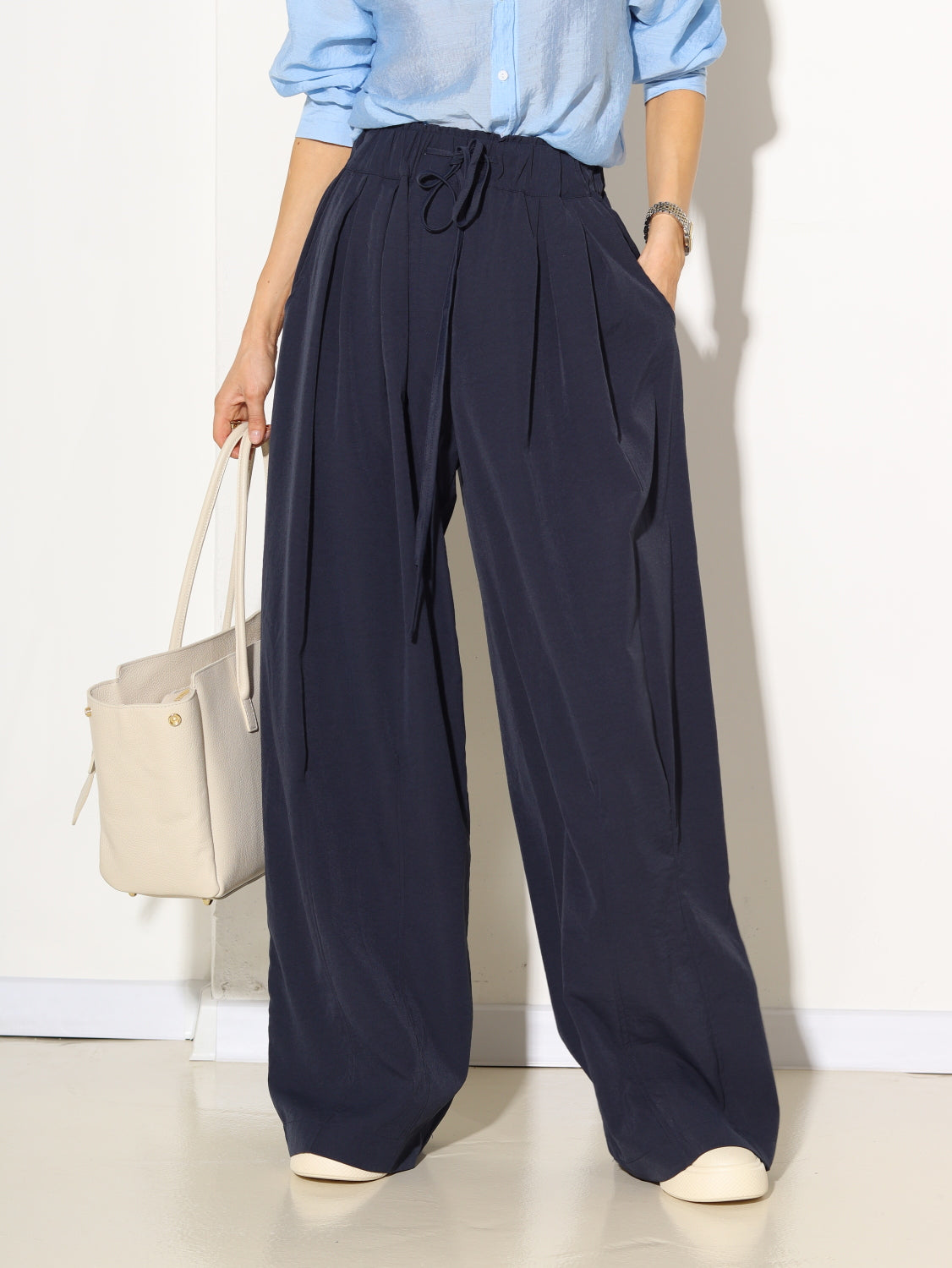 Zilas klasiska tipa bikses ar iešuvēm - 14688