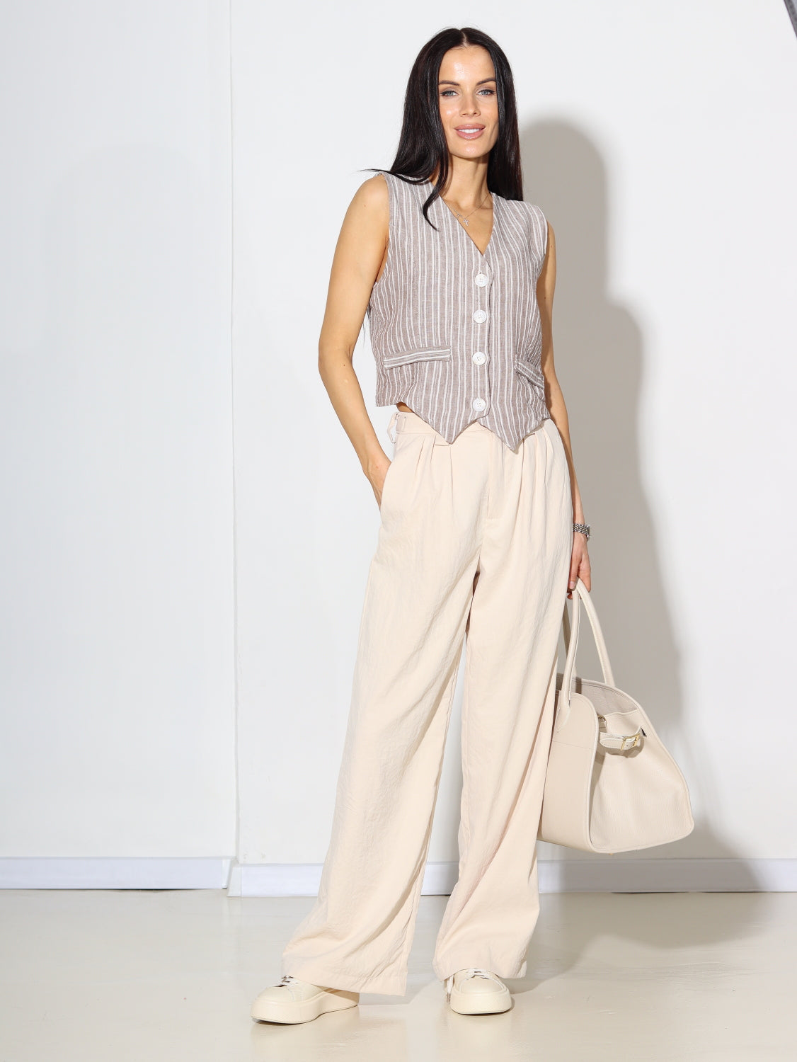 Bēšas klasiskas bikses ar podziņas savilkumu - 14691