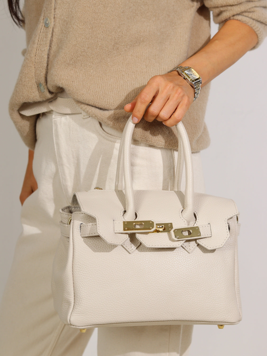 Bēša ,,mini'' d/ā soma ar dekoratīvu rāvējslēdzēju augšpusē - 15501