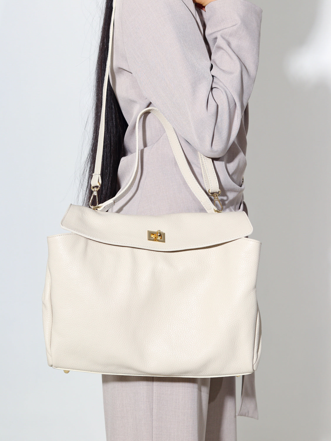 Bēša ādas soma ar vienu siksniņu - 14216