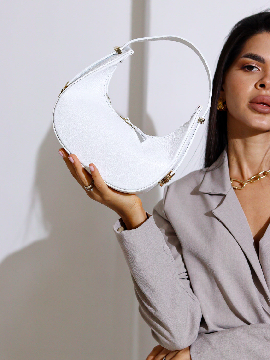 Balta ādas, maza rokassoma - 14182