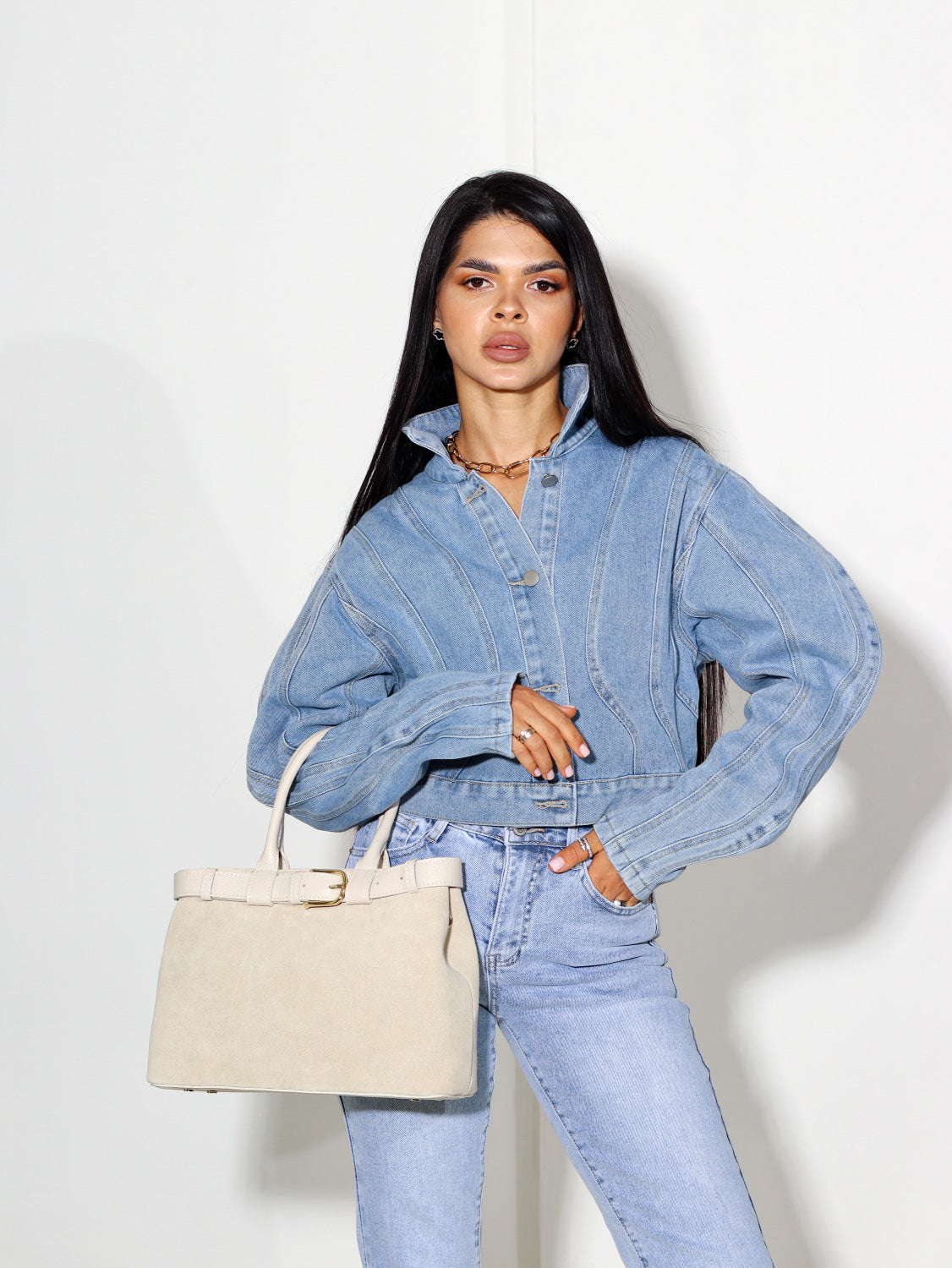 Bēša, zamšādas soma ar bēšas ādas akcentu - 14213