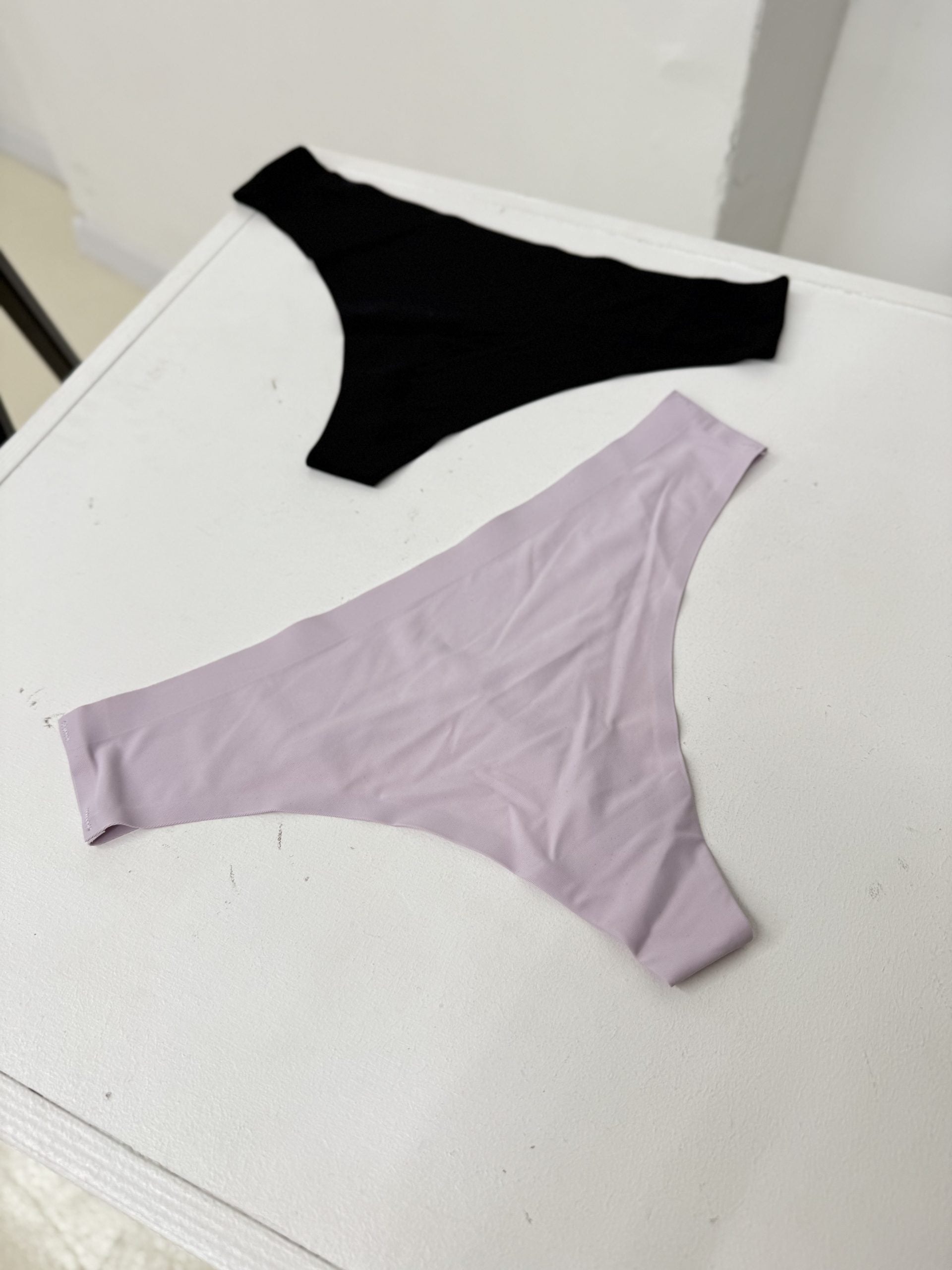 Violetas bezvīļu string biksītes - 16191