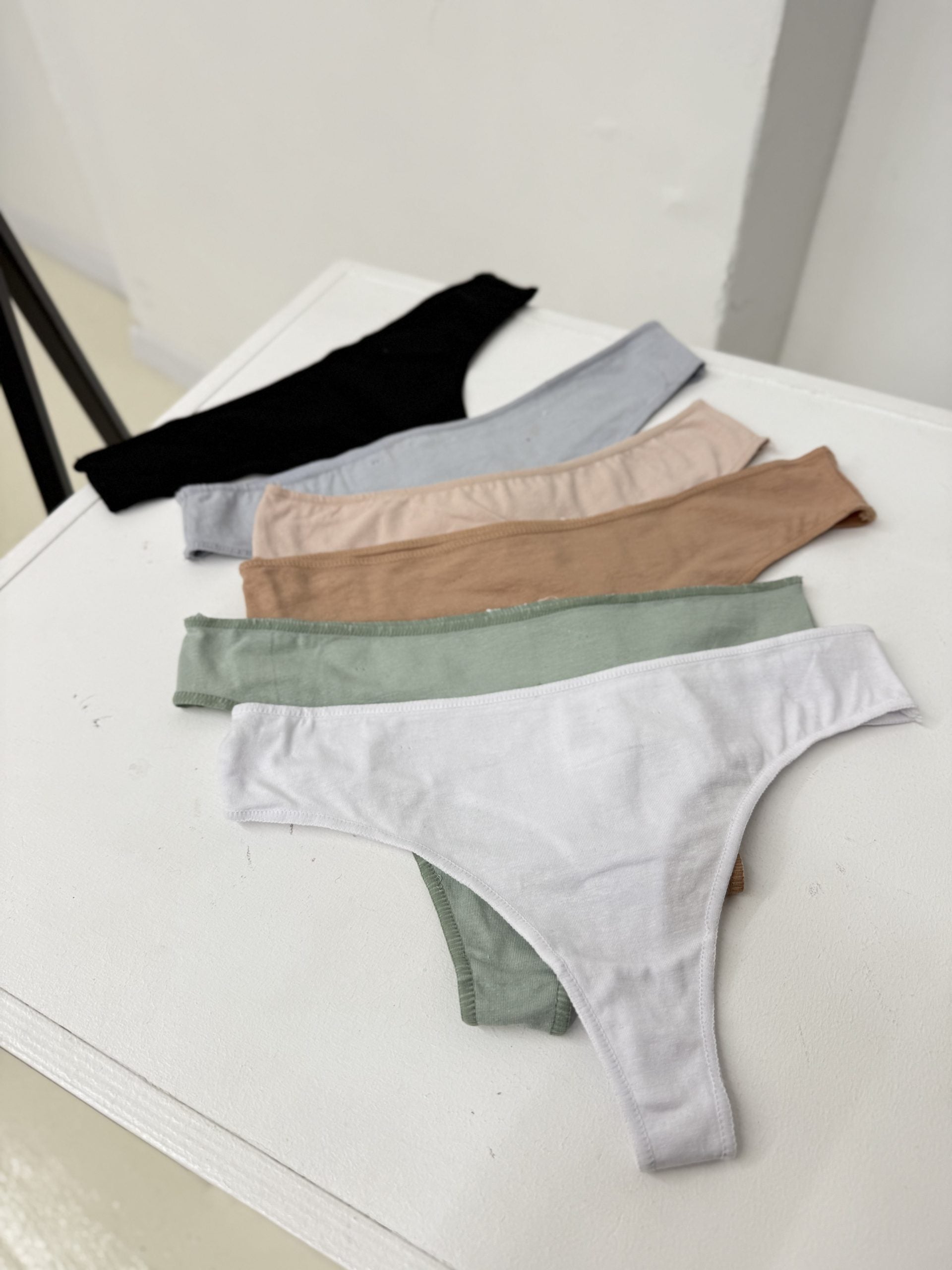 Baltas kokvilnas string biksītes "Basic" - 16211