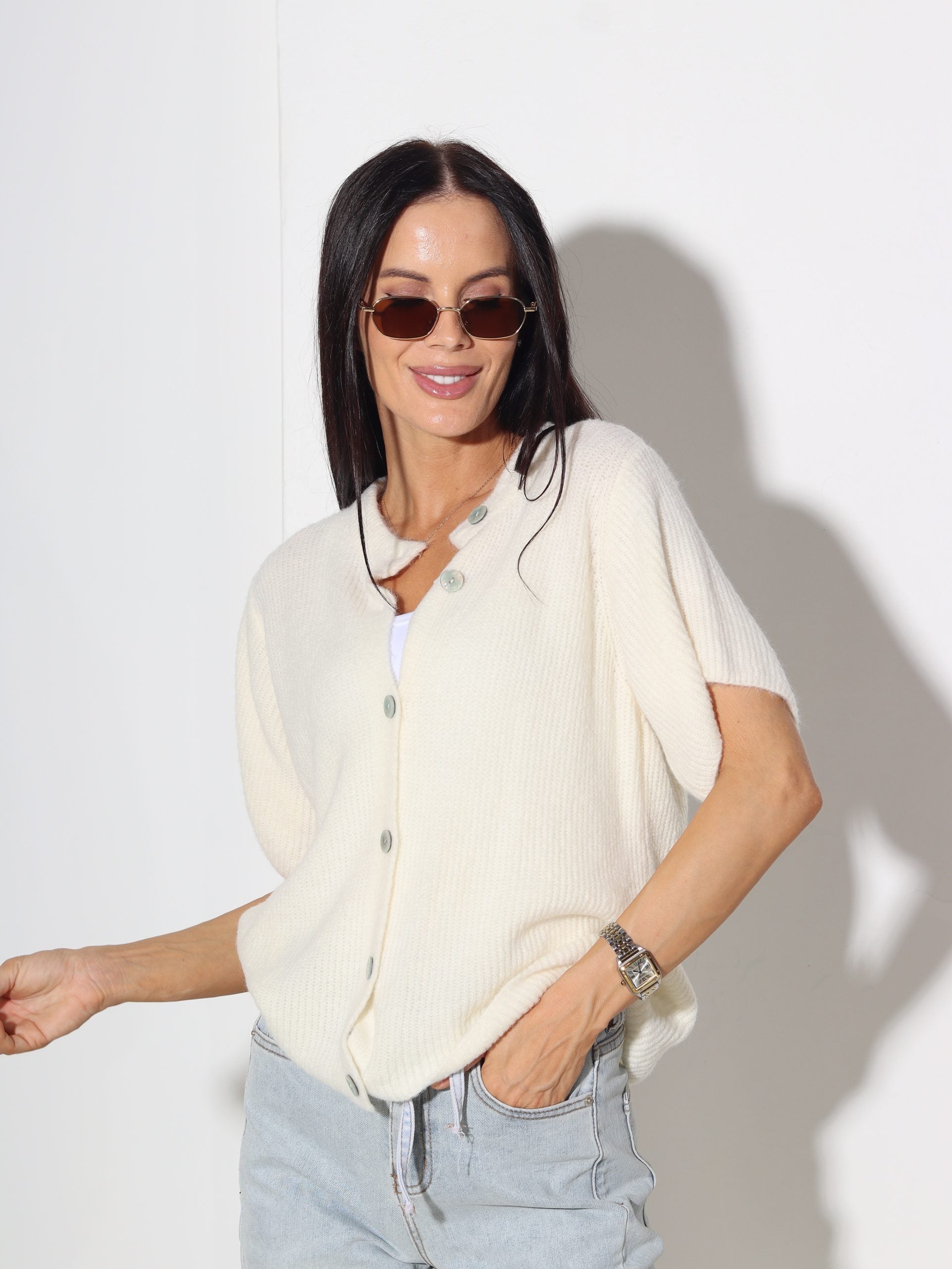 Balta adīta jaciņa ar īsu piedurkni - 15919