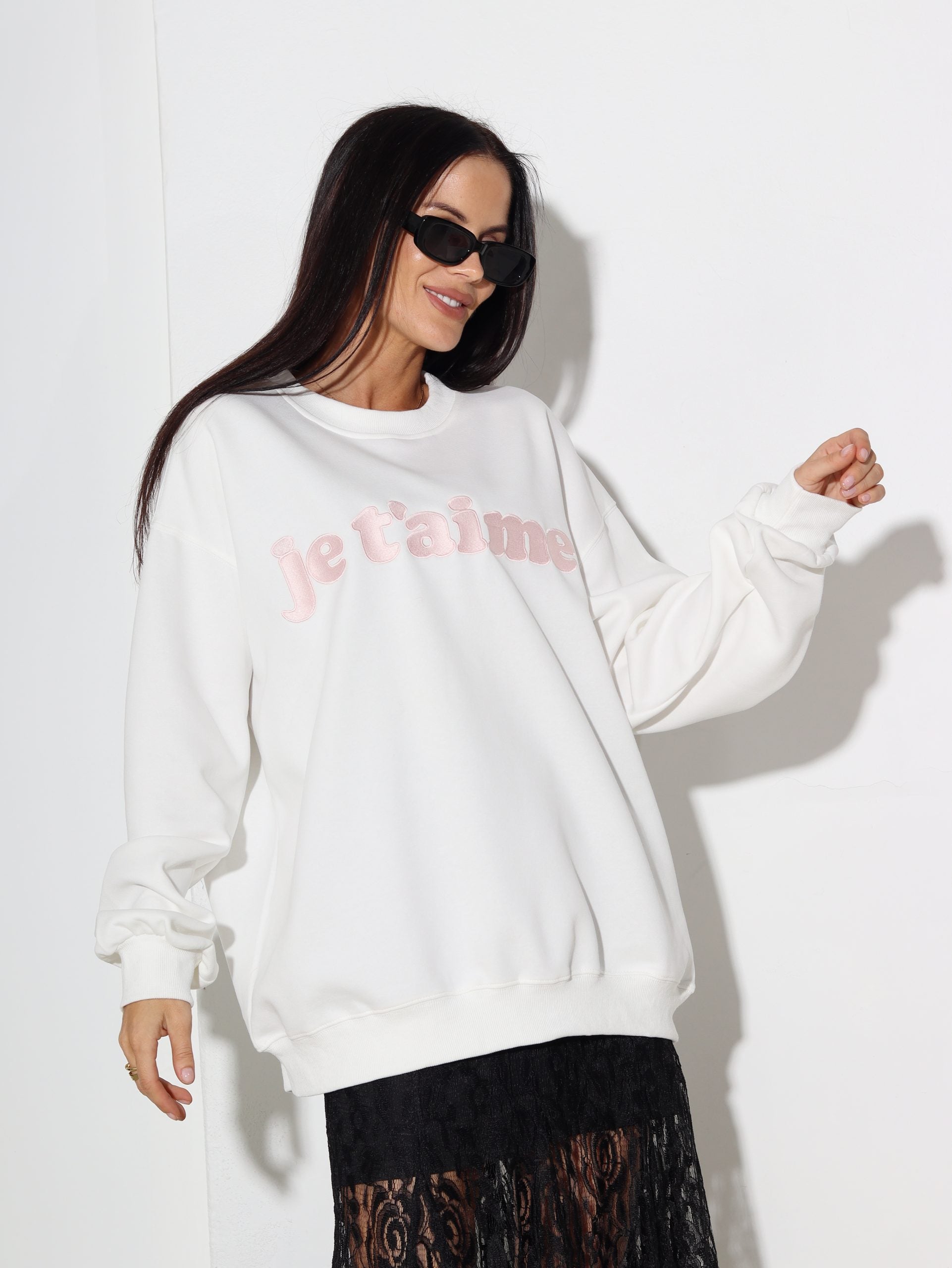 Balts oversize džemperis ,, Jet' aime'' - 16300