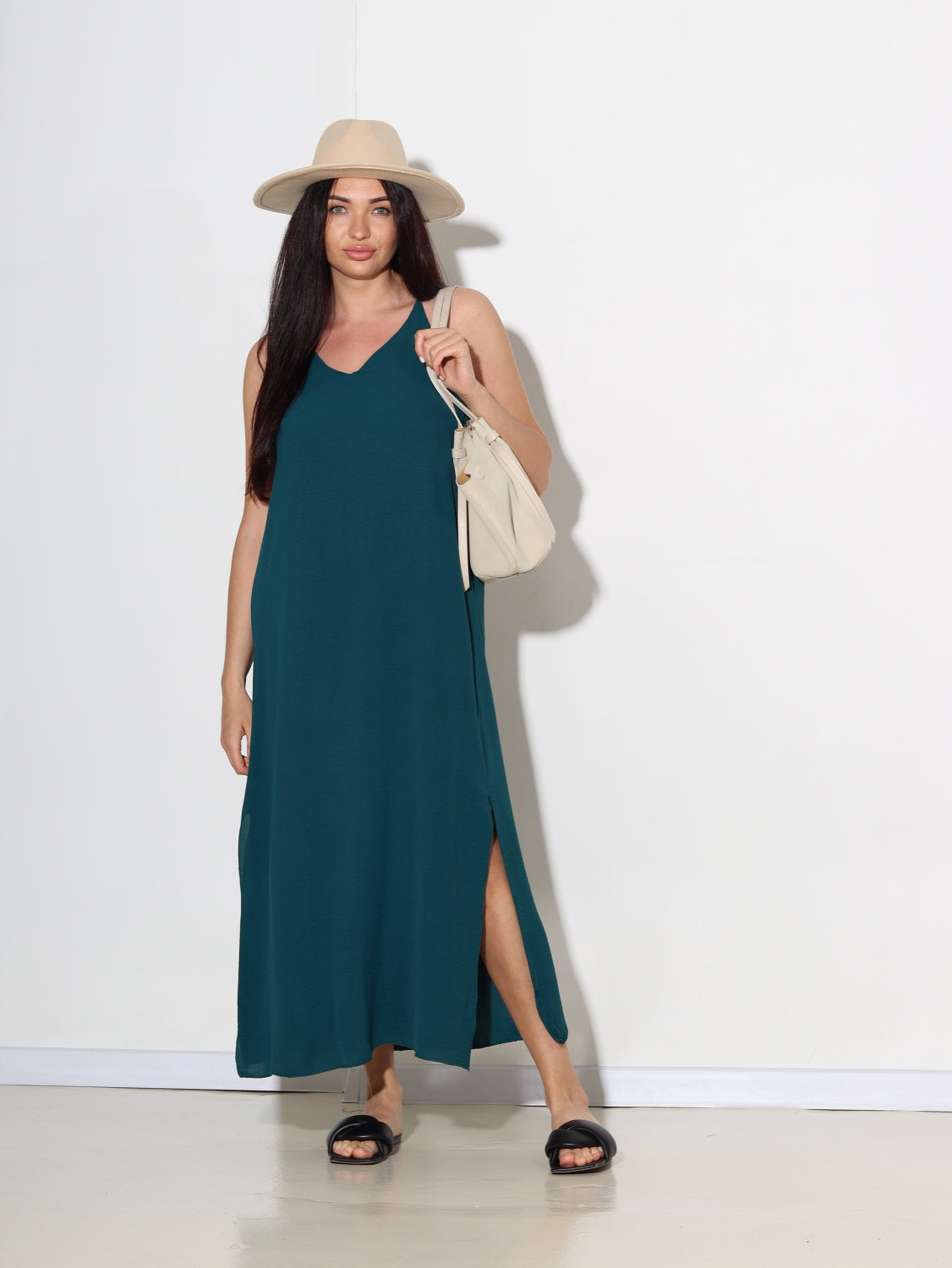 Tirkīzzila kleita uz smalkām lencītēm - 15554