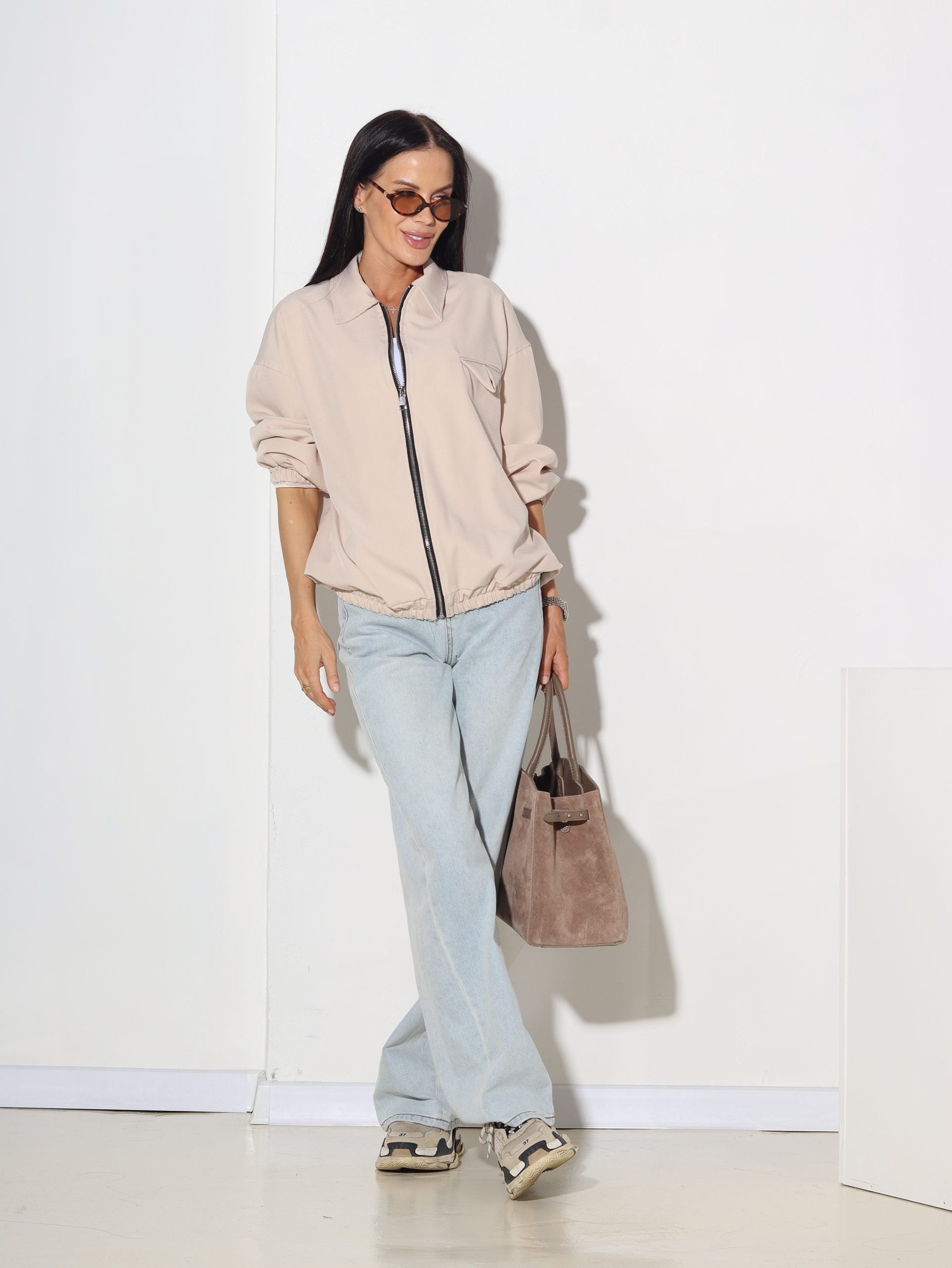 Bēša bombertipa jaka ar gumijas apakšu - 15933