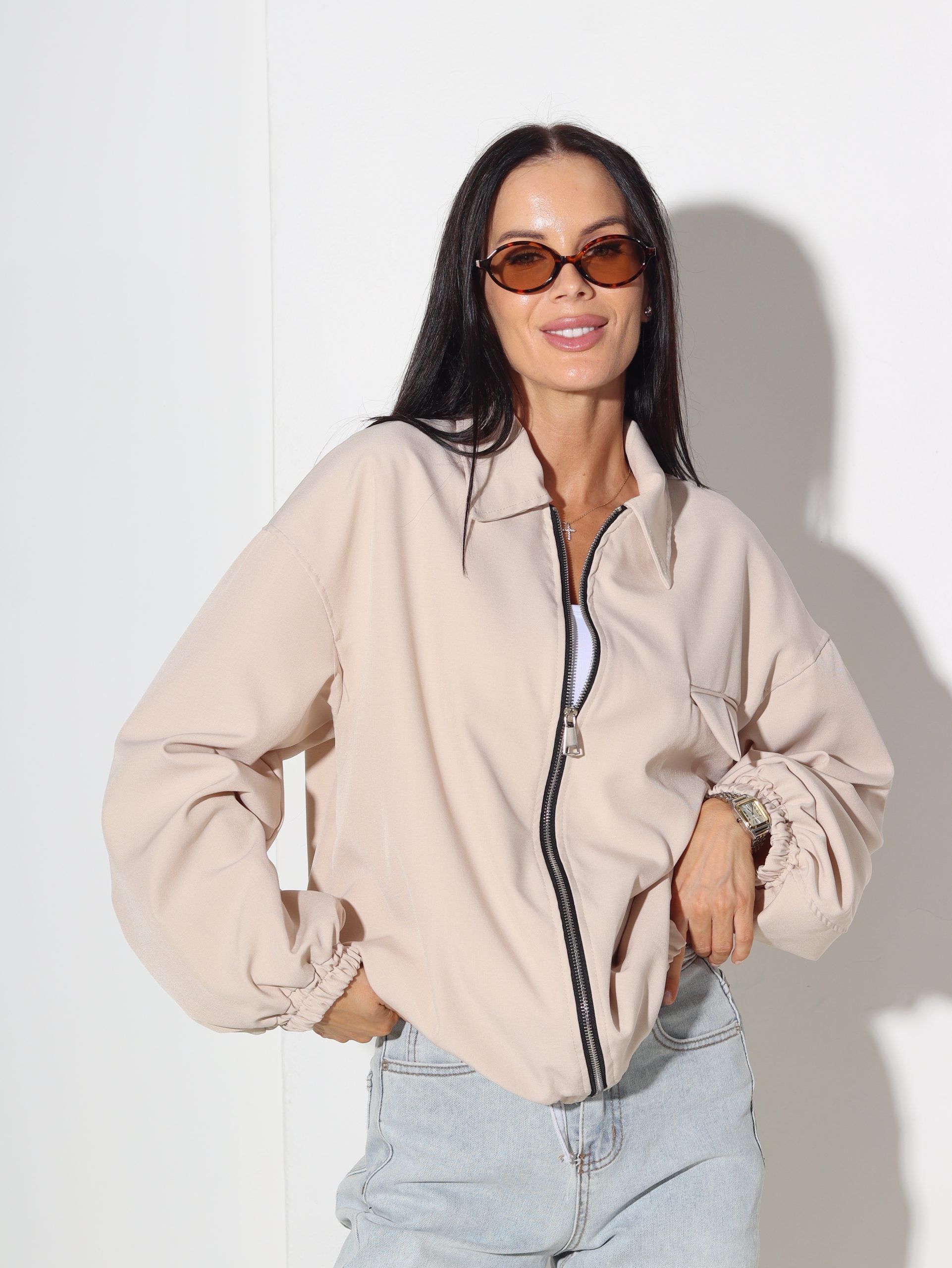 Bēša bombertipa jaka ar gumijas apakšu - 15933