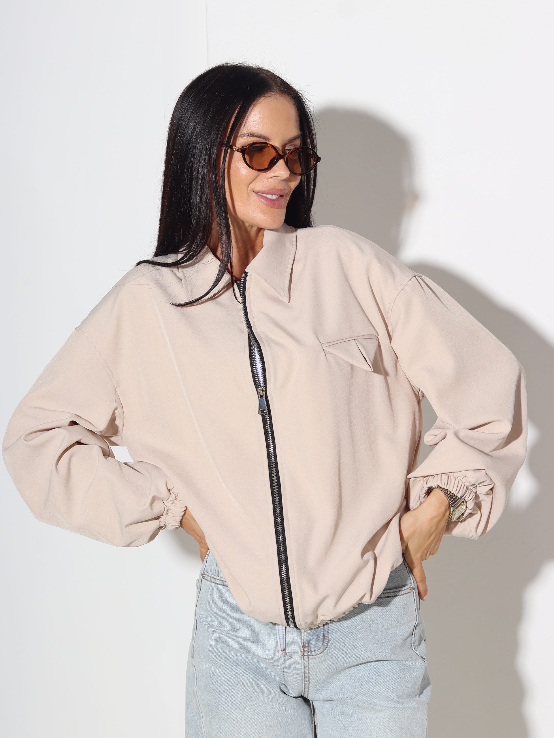 Bēša bombertipa jaka ar gumijas apakšu - 15933