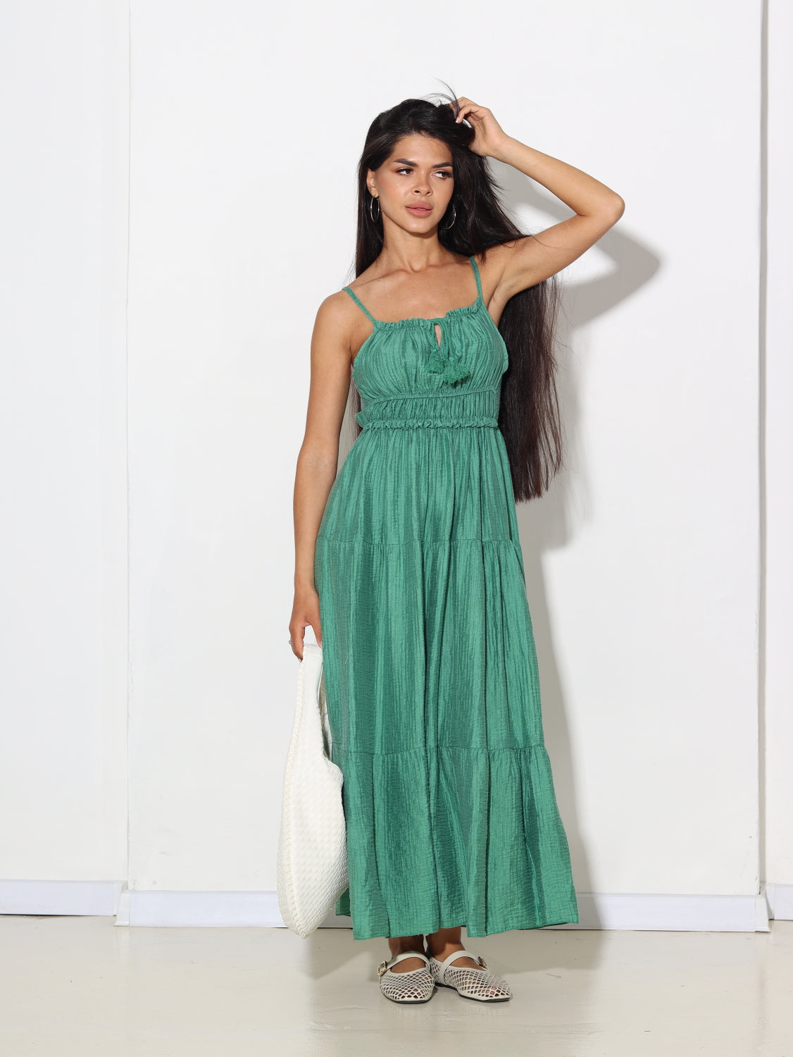 Zaļa, gara, muslīna auduma raksta kleita - 15601