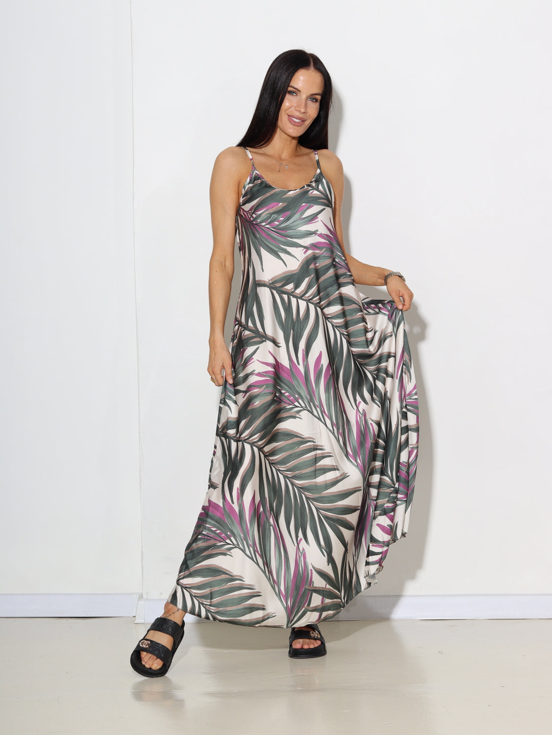 Zaļa, gara, palmu printa, atlasa lencīškleita - 15599