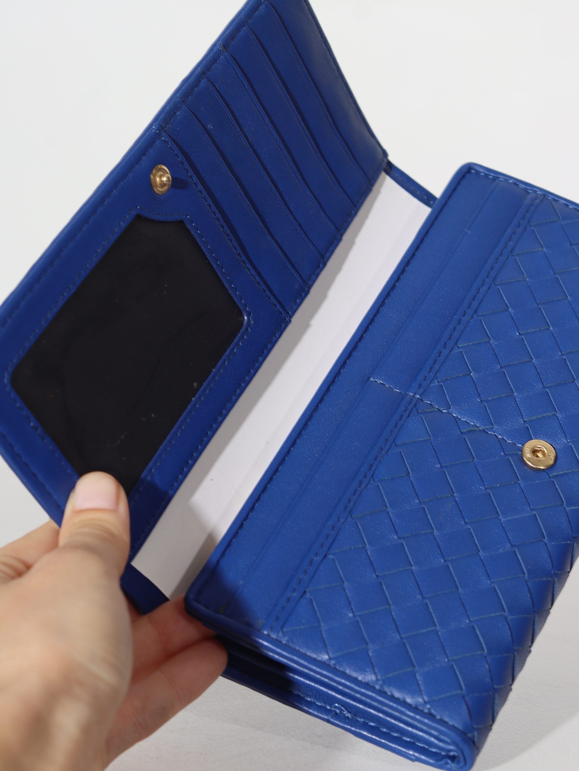 Koši zils d/ā maks ar pinuma imitāciju un spiedpogu aizdari - 15968