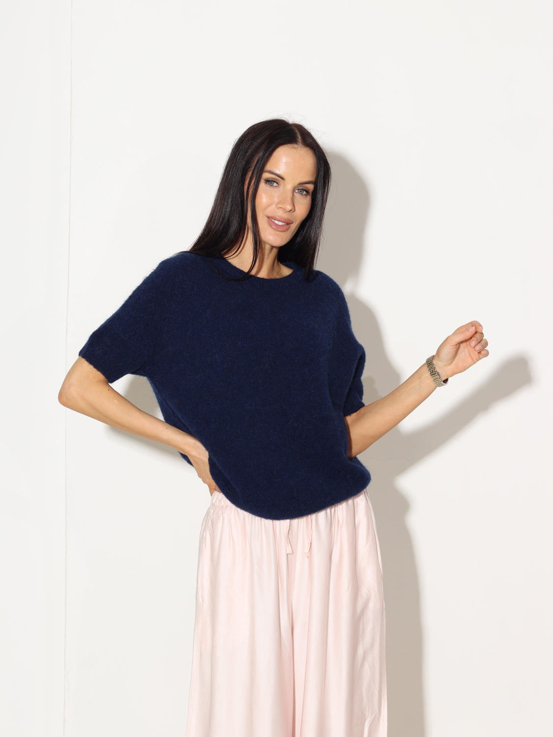 Tumši zils alpakas džemperis ar īsām piedurknēm- 14755