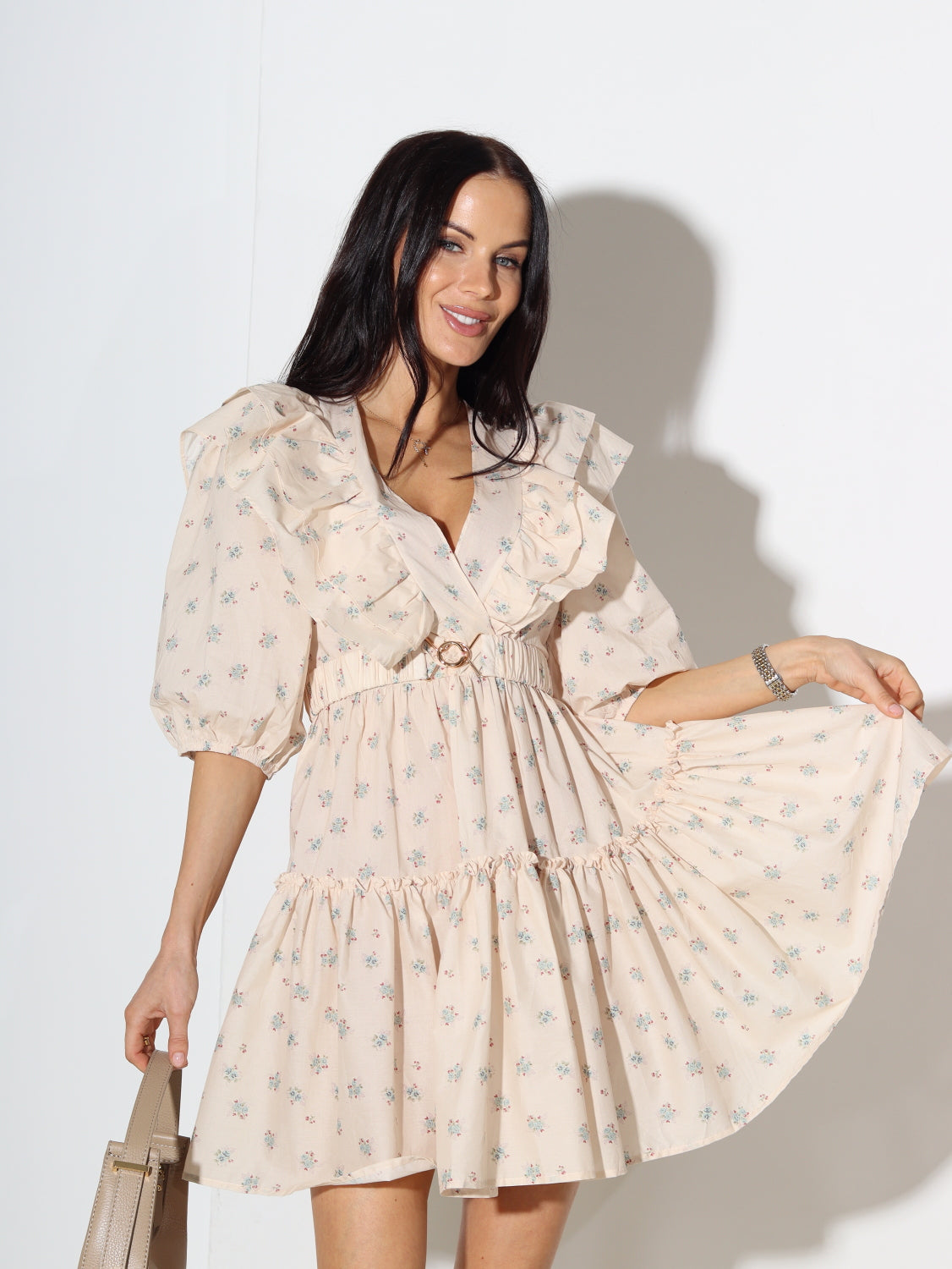 Bēša kleita ar volāniņiem un ziedu rakstu - 14778