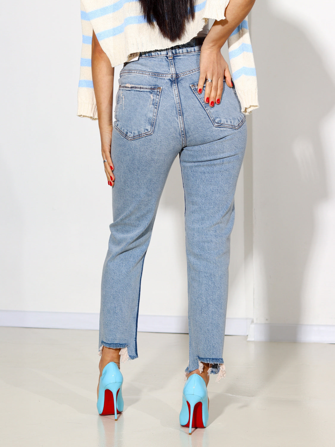 Zilibēšas "Mom fit" džinsu bikses ar plēstiem galiem - 14325