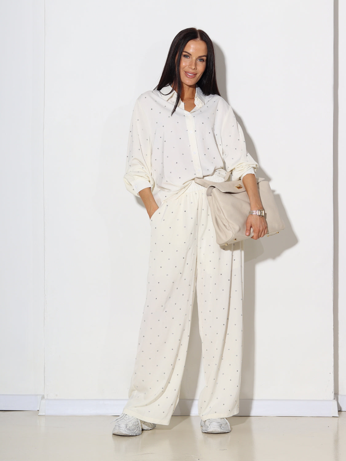 Balts 2daļīgs komplekts ar mirdzošu akmentiņu- 14821