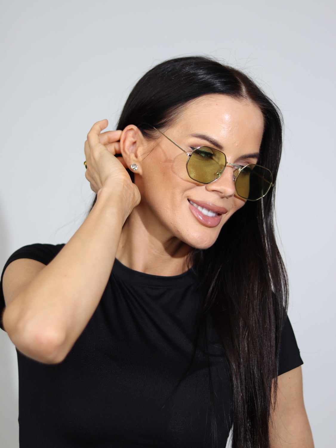 Zaļas, šķeltu metālisku maliņu, saulesbrilles - 15685