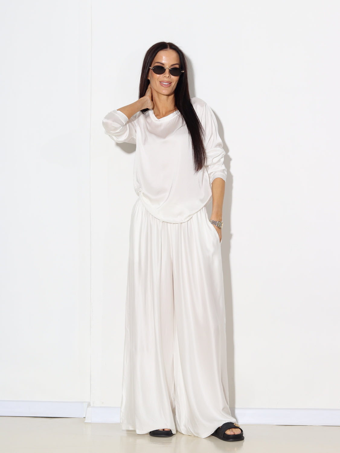 Balts tops ar garām piedurknēm un zīdu sastāvā - 14885