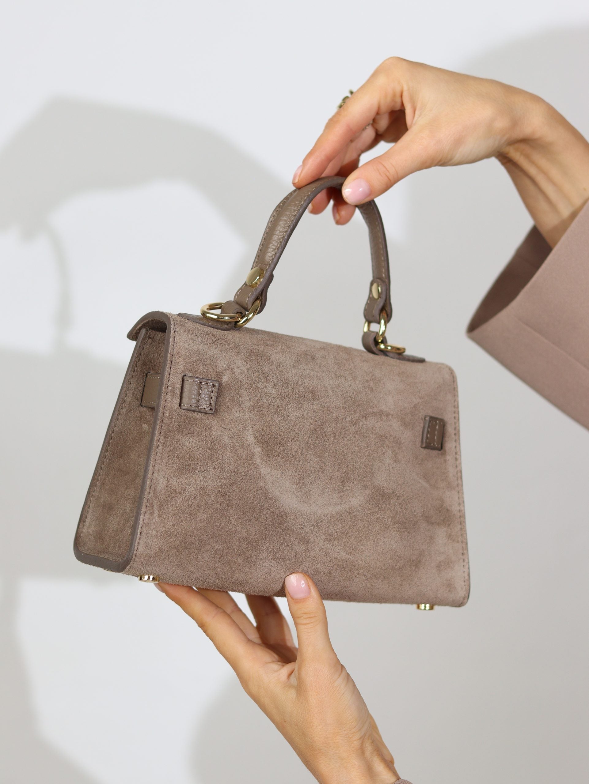 Taupe zamšādas soma "Mini klasika" - 16935