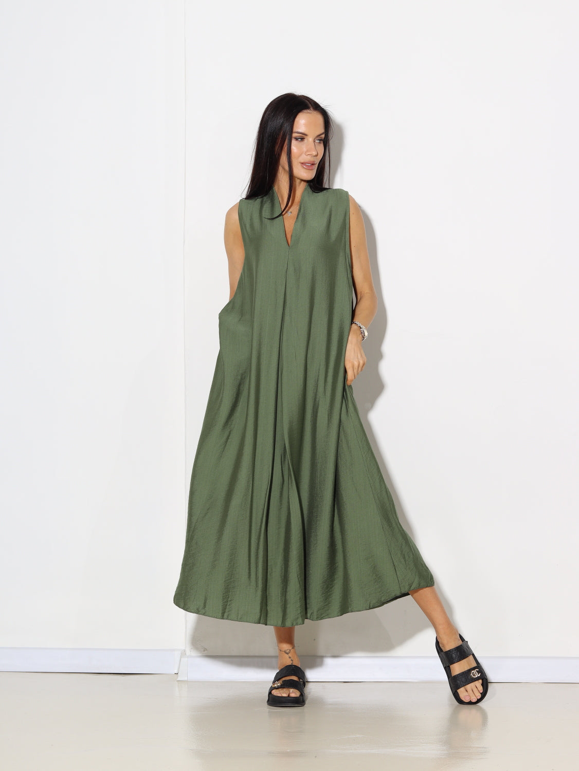 Zaļa/hakī 'Basic' midi kleita - 14849