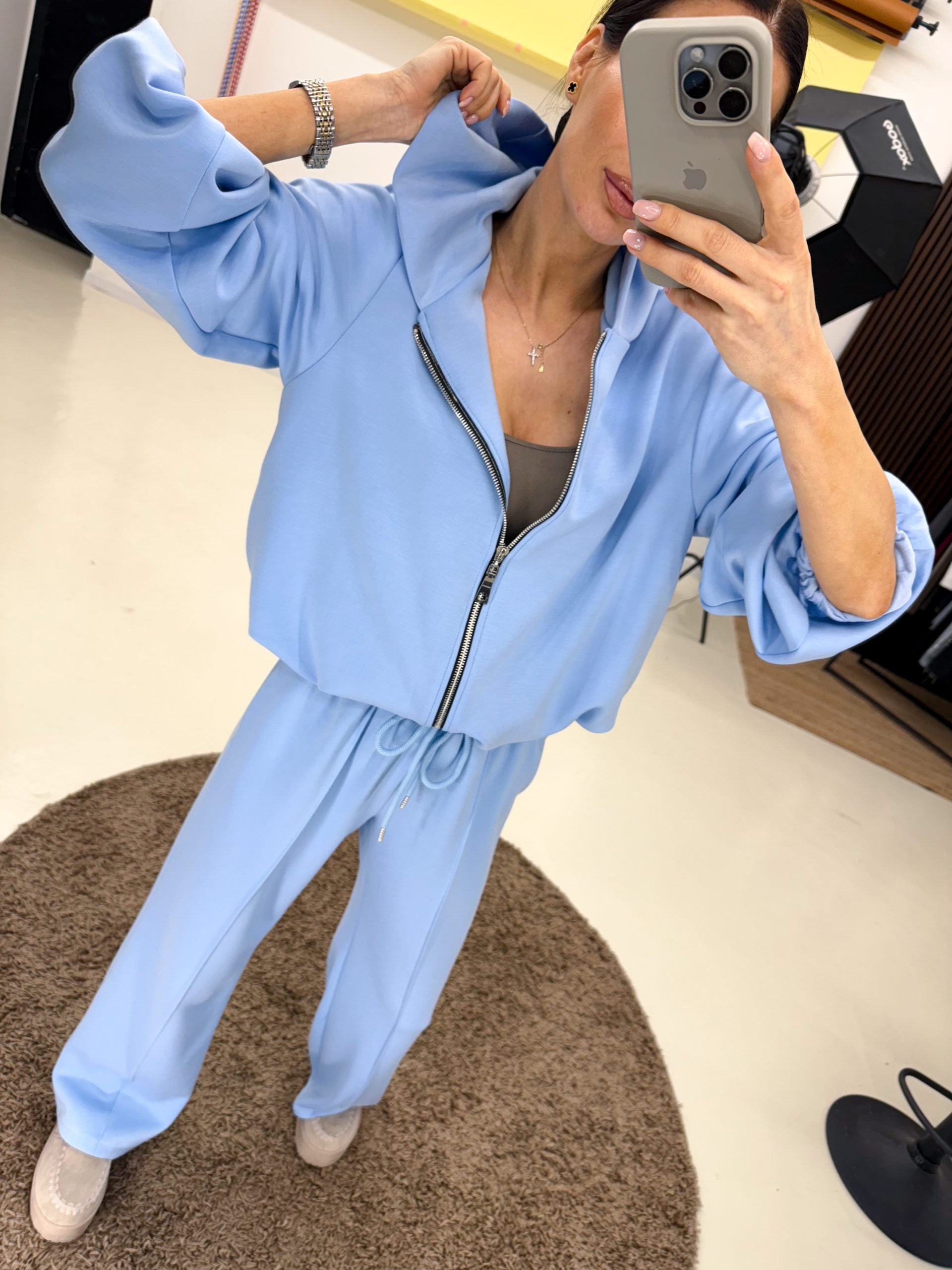 Zila brīva piegriezuma jaka ar kapuci - 14340