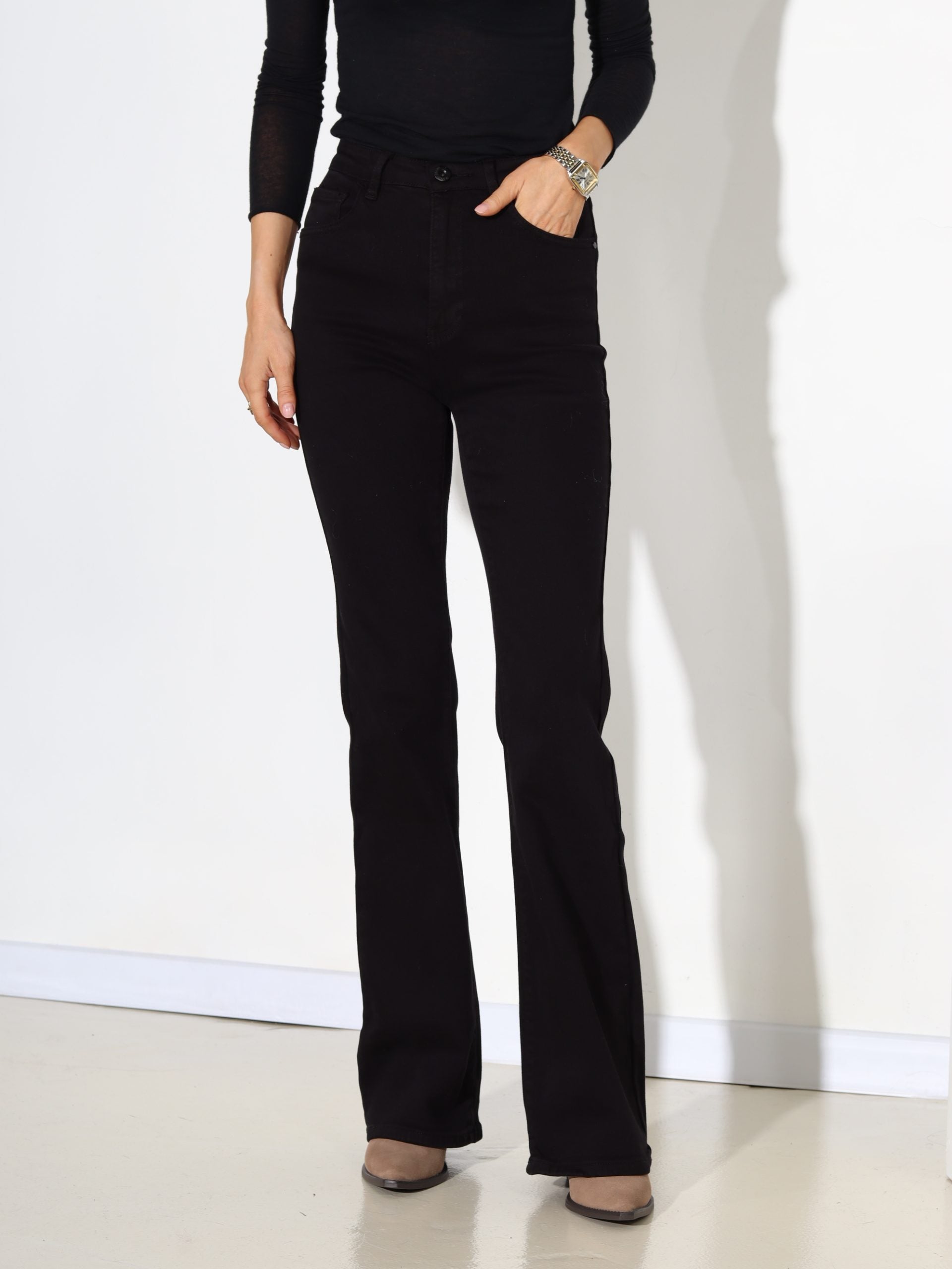 Melnas Laulia džinsa bikses "Flare fit , full length" - 17770