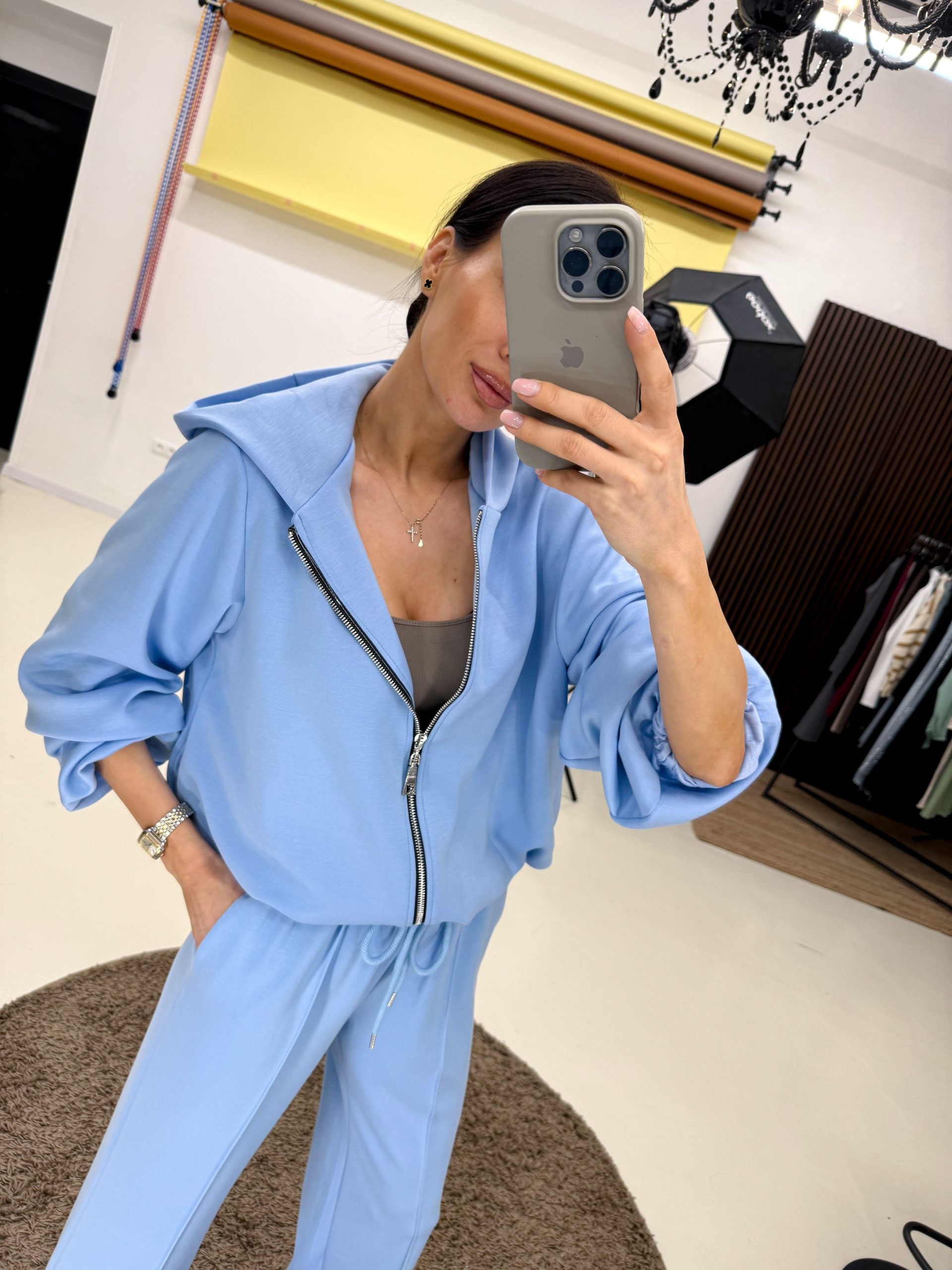 Zila brīva piegriezuma jaka ar kapuci - 14340