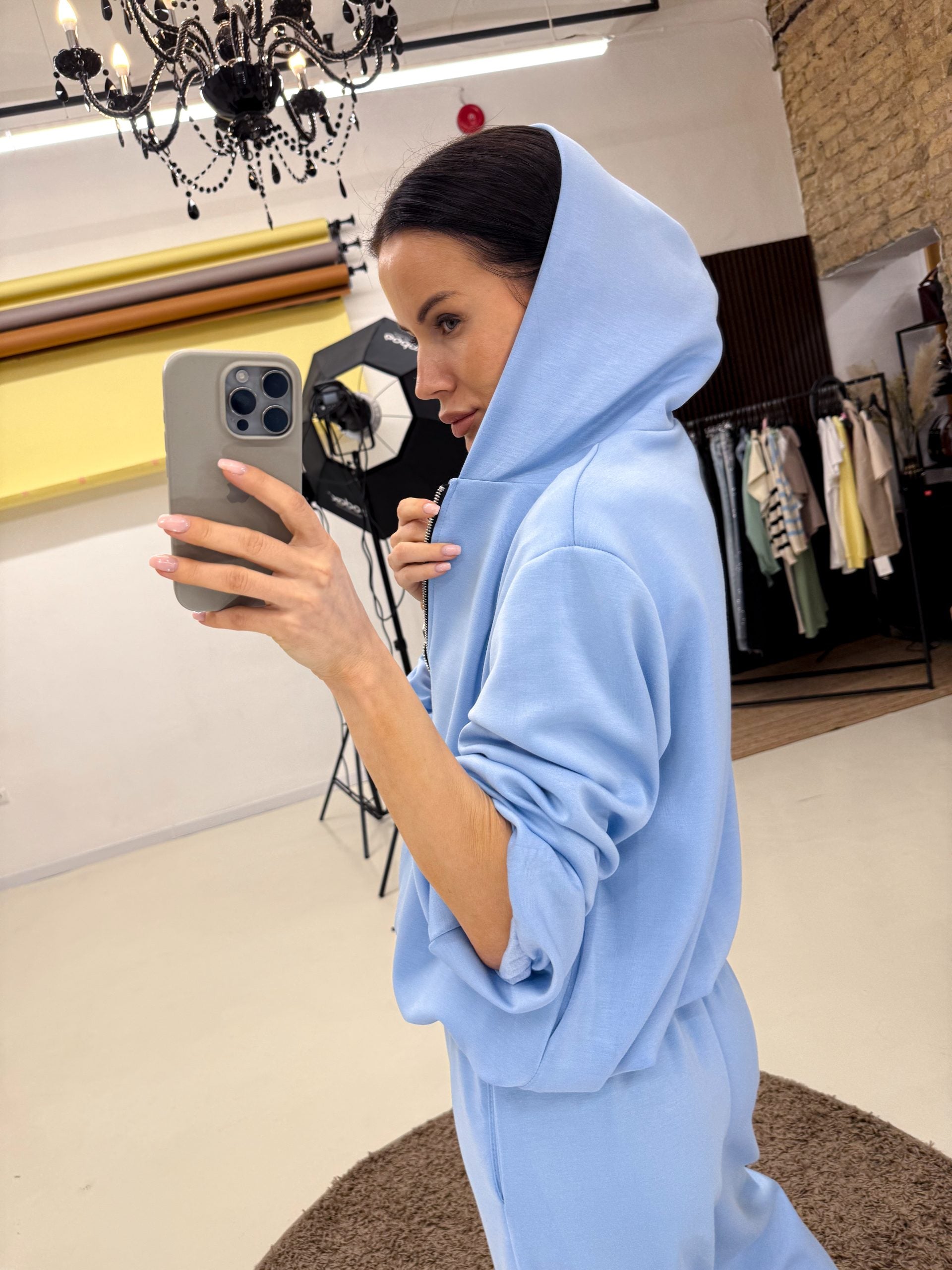 Zila brīva piegriezuma jaka ar kapuci - 14340