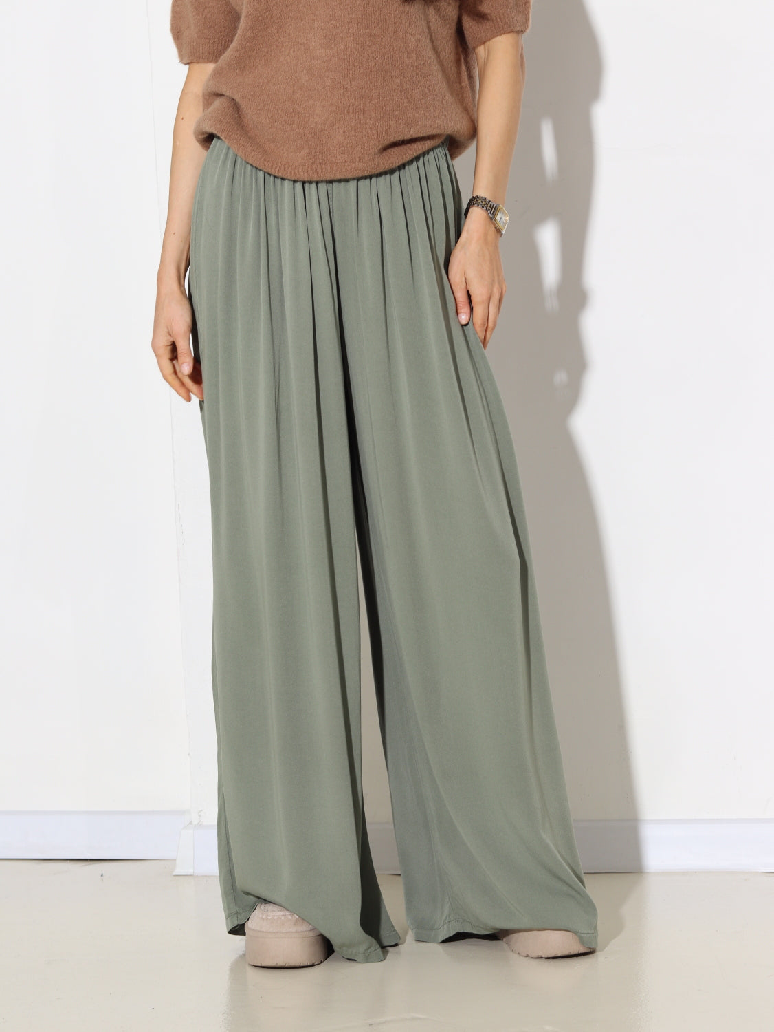 Zaļa/hakī viskozes bikses "Basic" - 15741