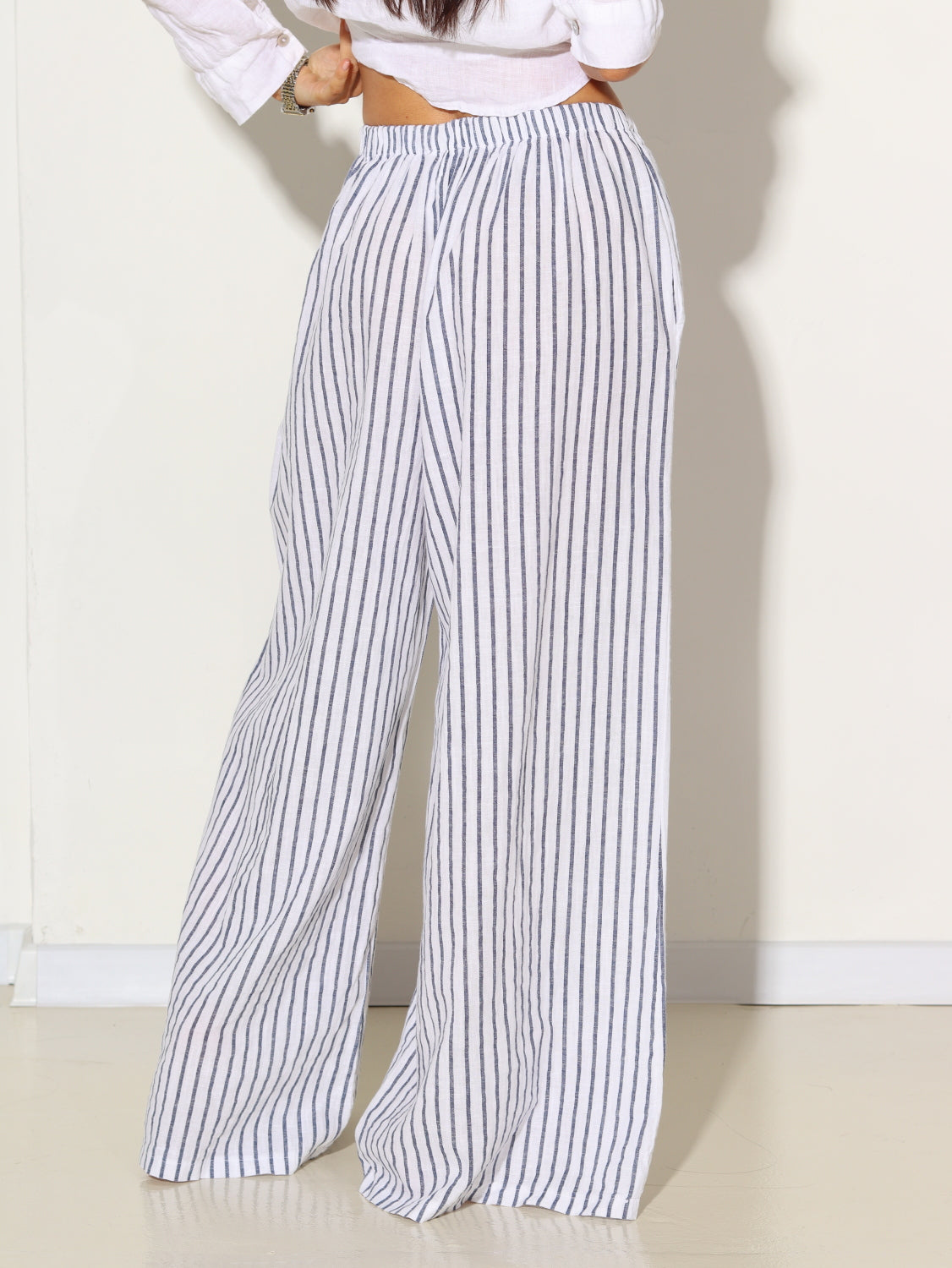 Baltas ar zilu svītriņu lina bikses - 14915