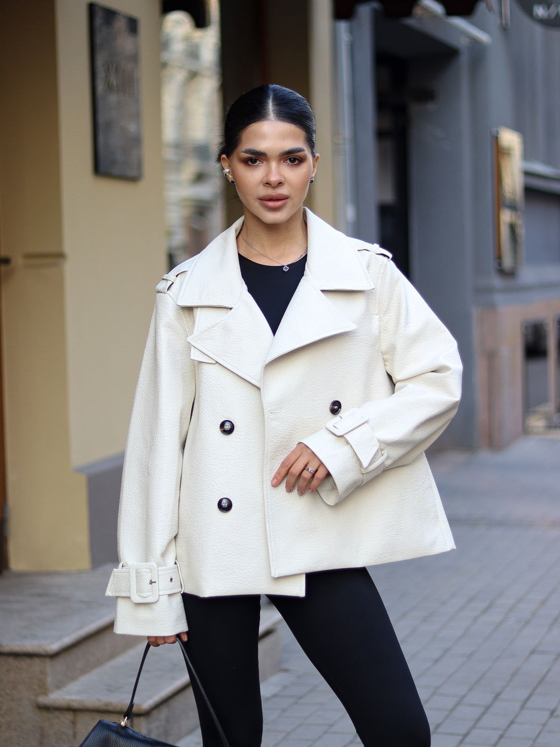 Bēša, brīva piegriezuma eco ādas jaka - 14371