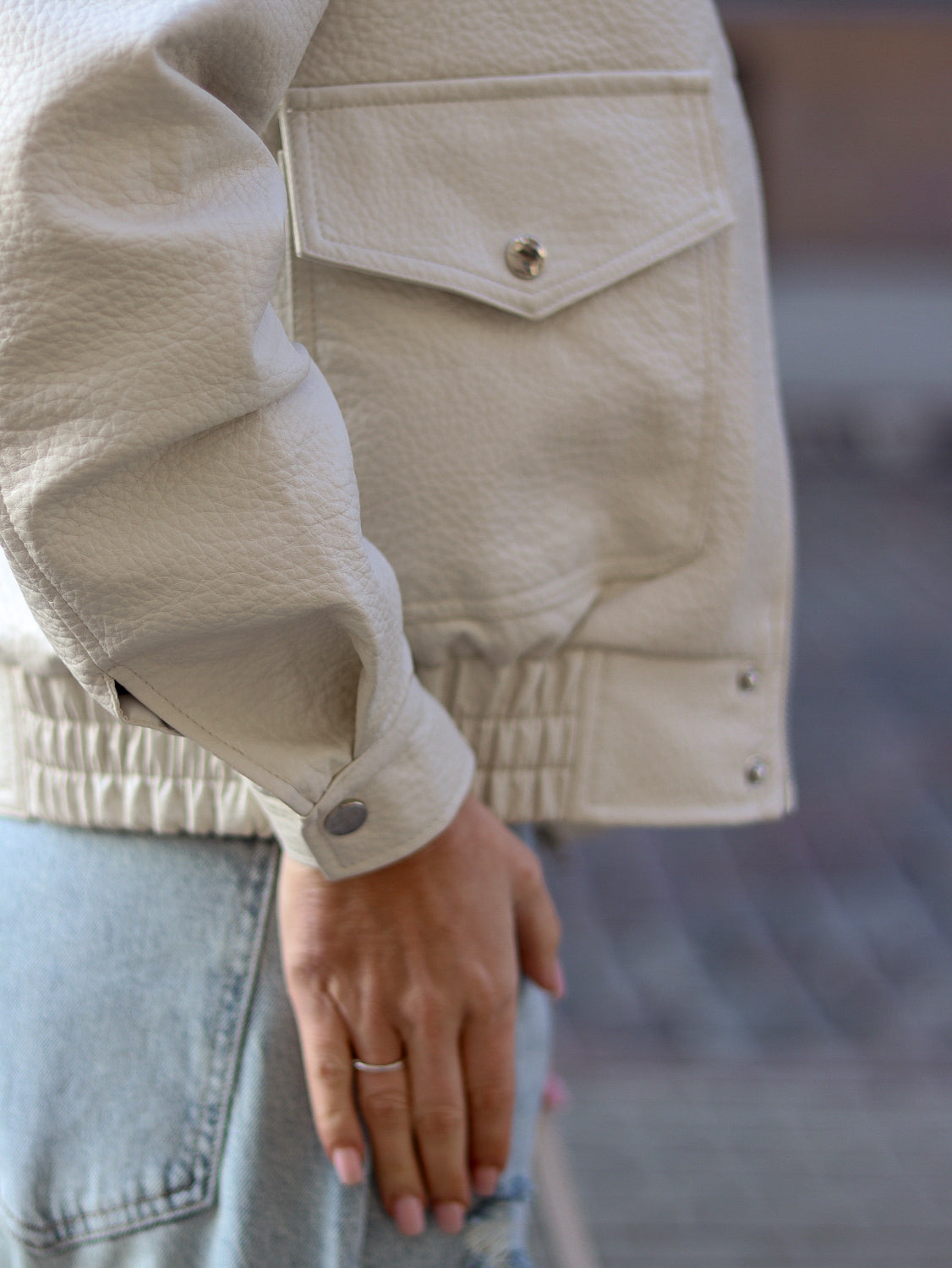 Bēša, eco ādas jaka ar savilkumu- 14373