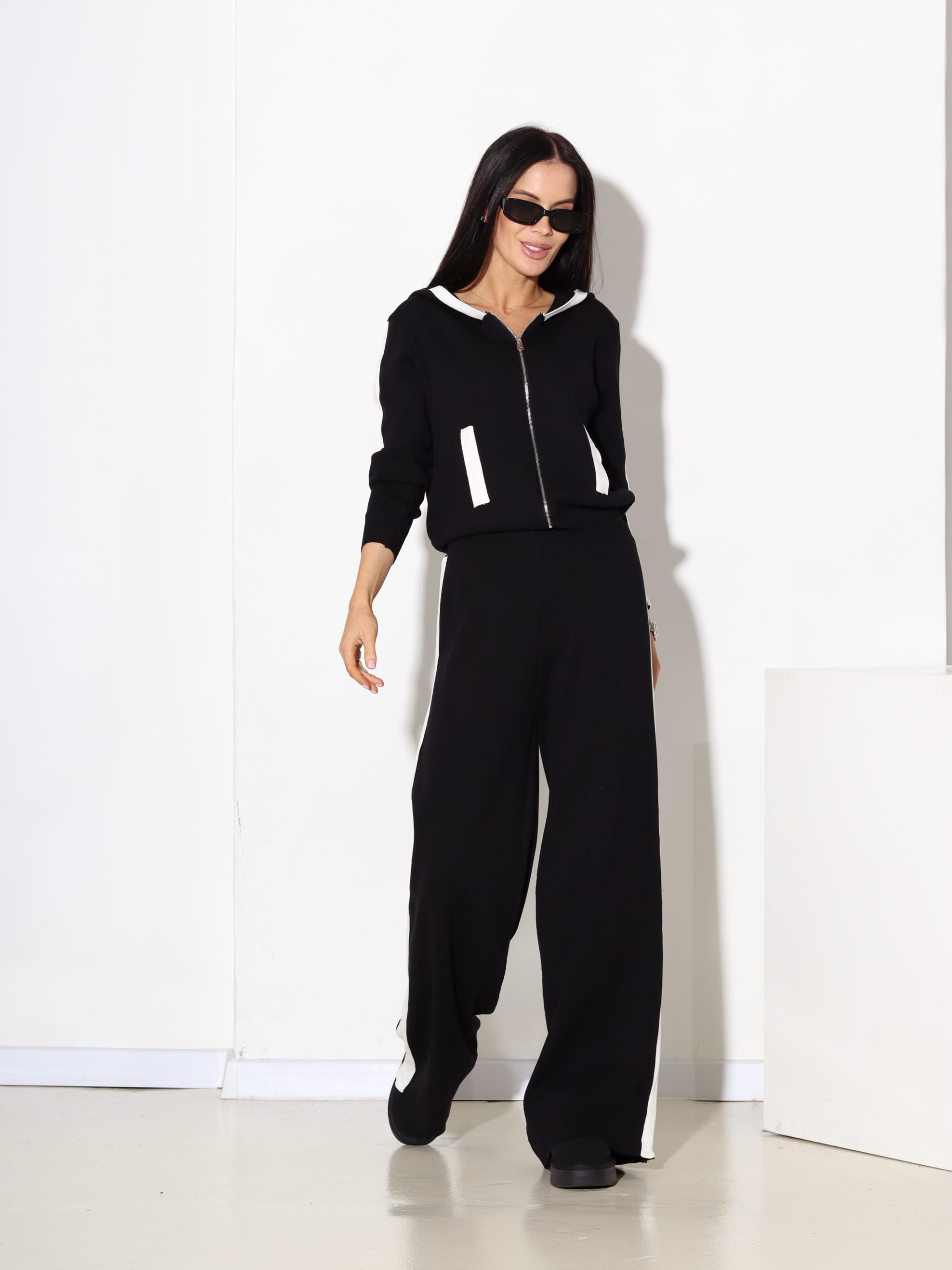 Melns+balts komplekts (jaka+bikses), smalki adīts - 17446