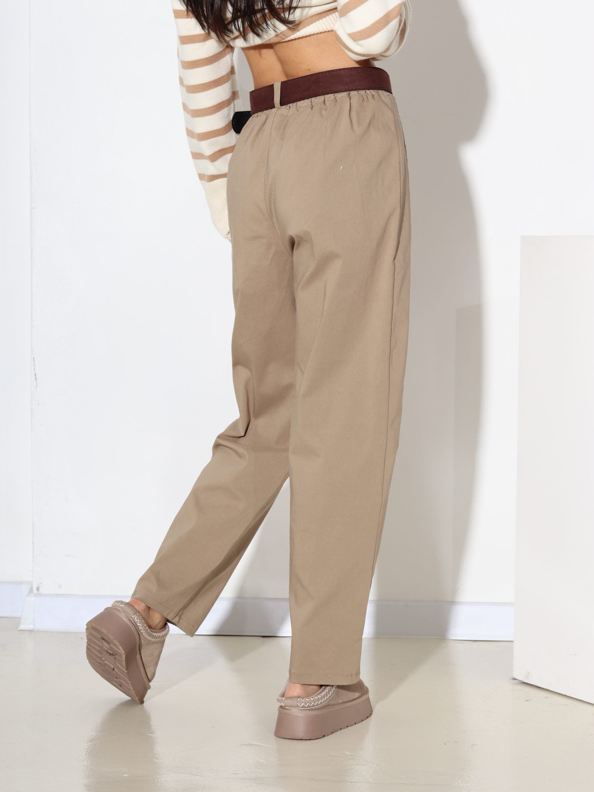 Bēšas bikses, bieza, elastīga auduma, ar jostiņu - 17460