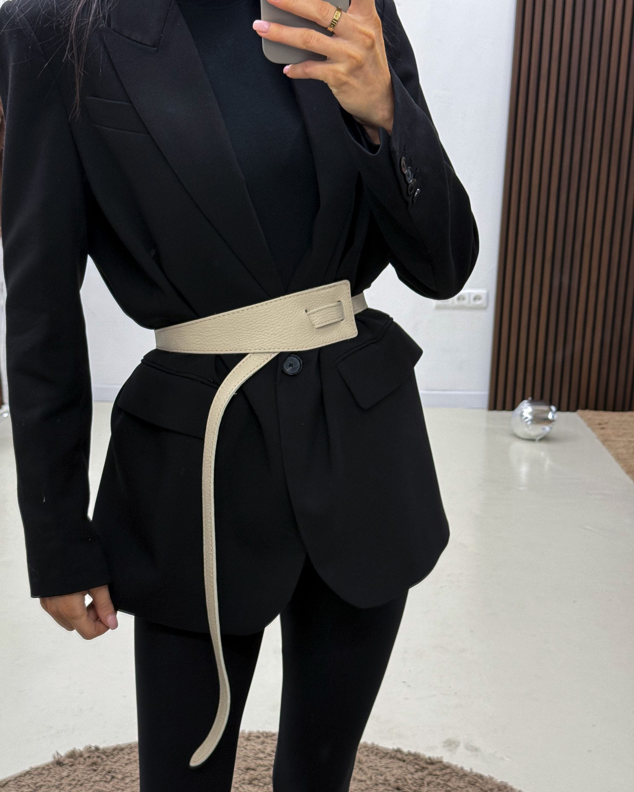 Bēša ādas josta bez furnitūras (trapece) - 13809