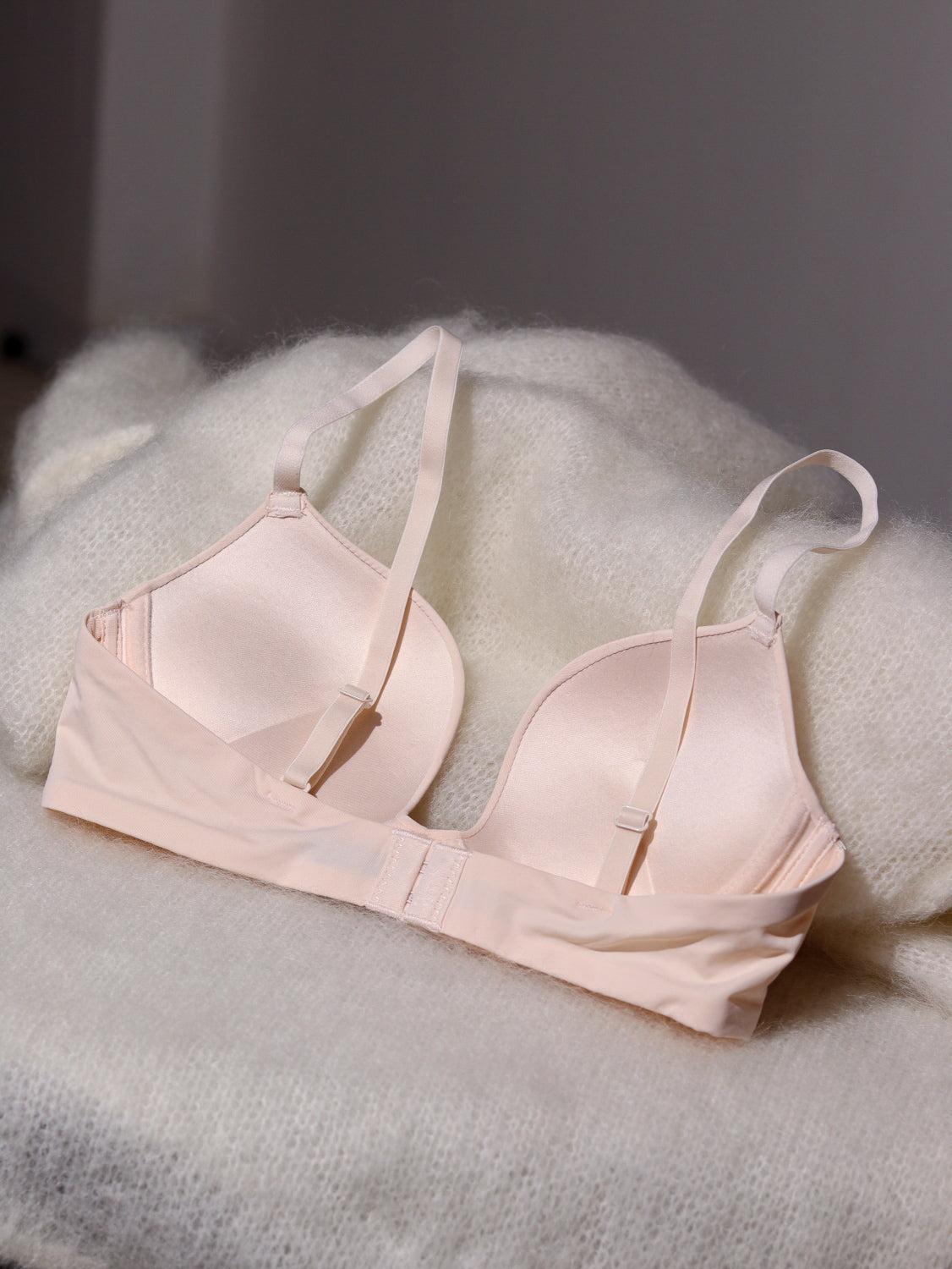 Bēša bezvīļu krūšturis ,,Weiye Si " - 14387