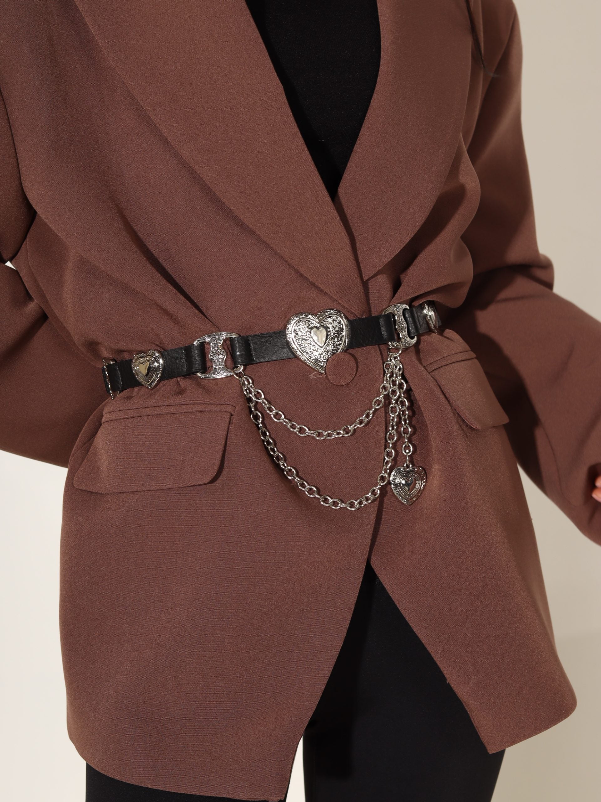 Melna m/ā josta ar sudrabkrāsas akcentiem - 17789