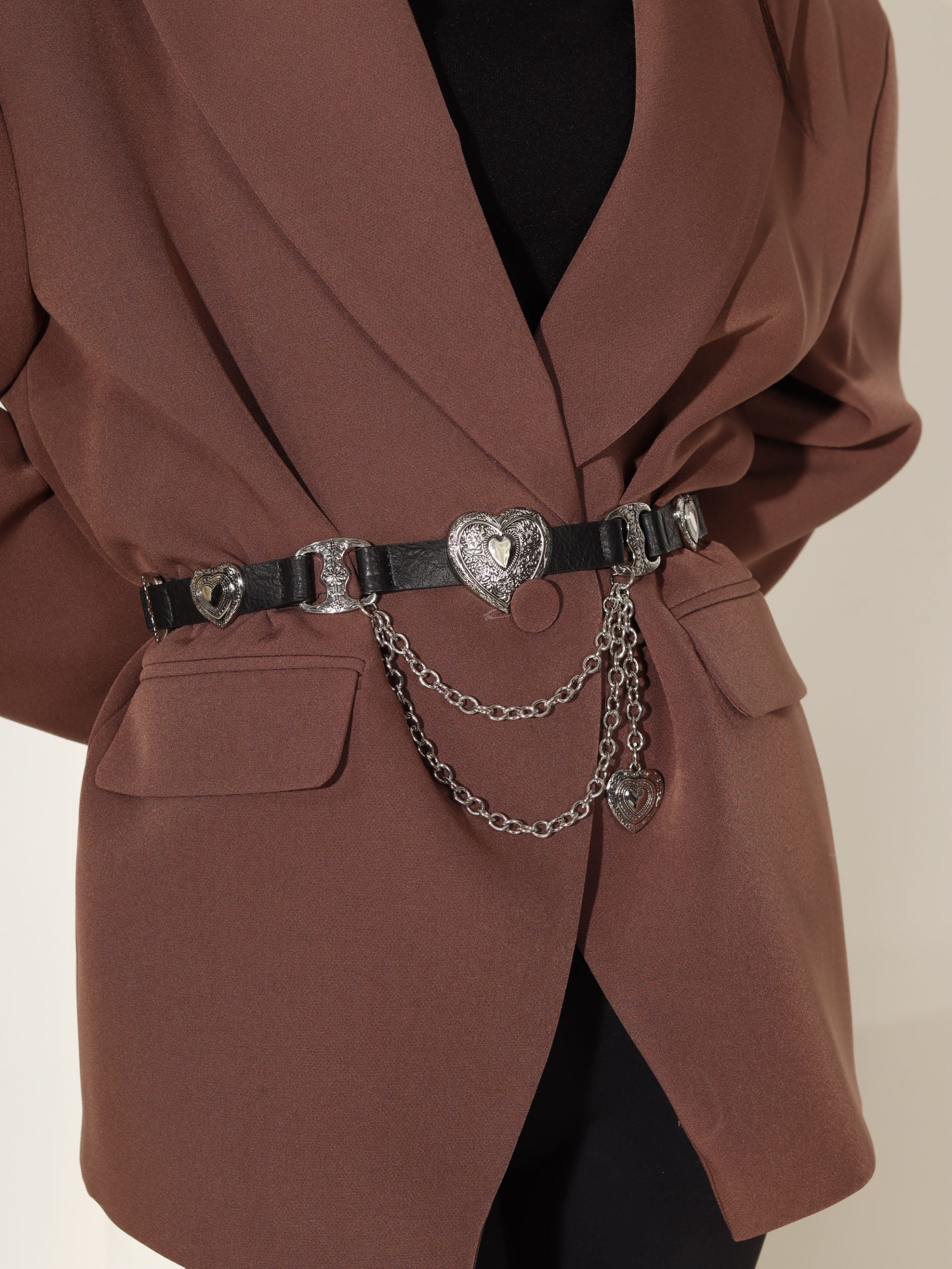 Melna m/ā josta ar sudrabkrāsas akcentiem - 17789