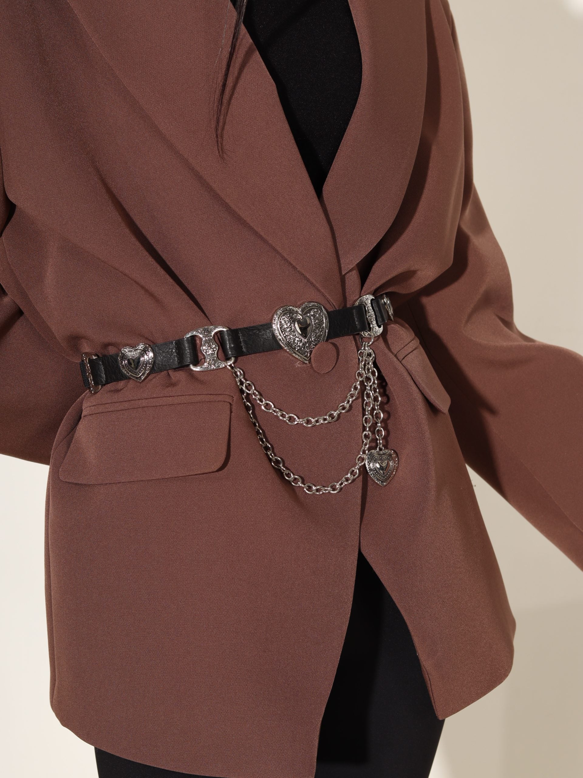 Melna m/ā josta ar sudrabkrāsas akcentiem - 17789